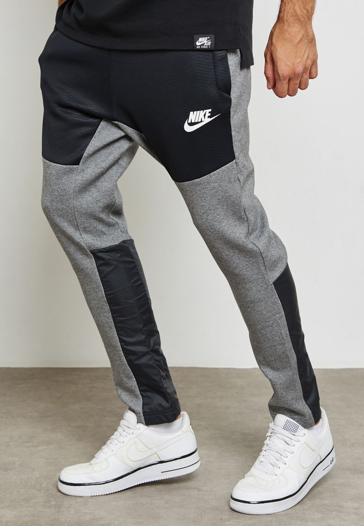 Nike multicolor AV15 Fleece Sweatpants 