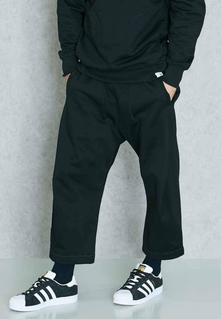 Decir Línea de visión Bungalow Buy adidas Originals black XBYO 7/8 Sweatpants for Men in MENA, Worldwide