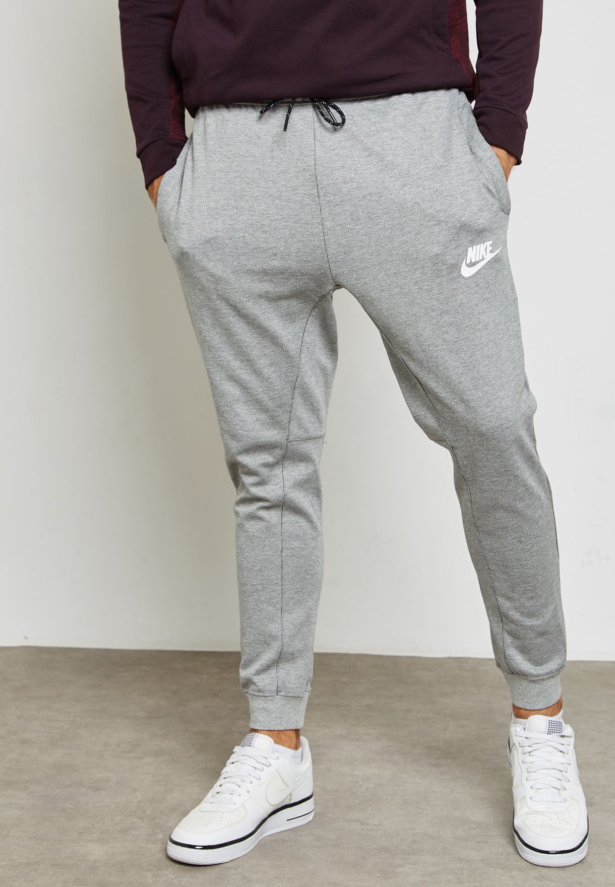 grey nike sweat outfit