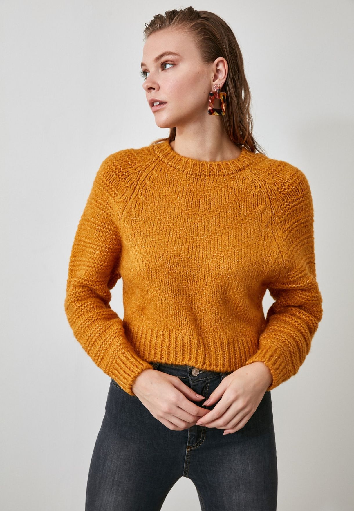 yellow crew neck sweater women's