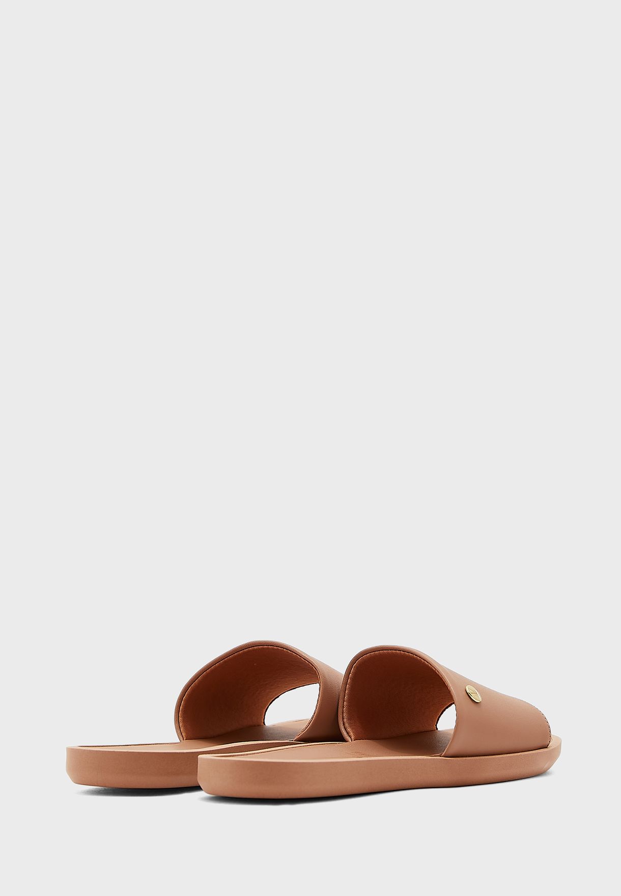 Dilana Flat Sandals