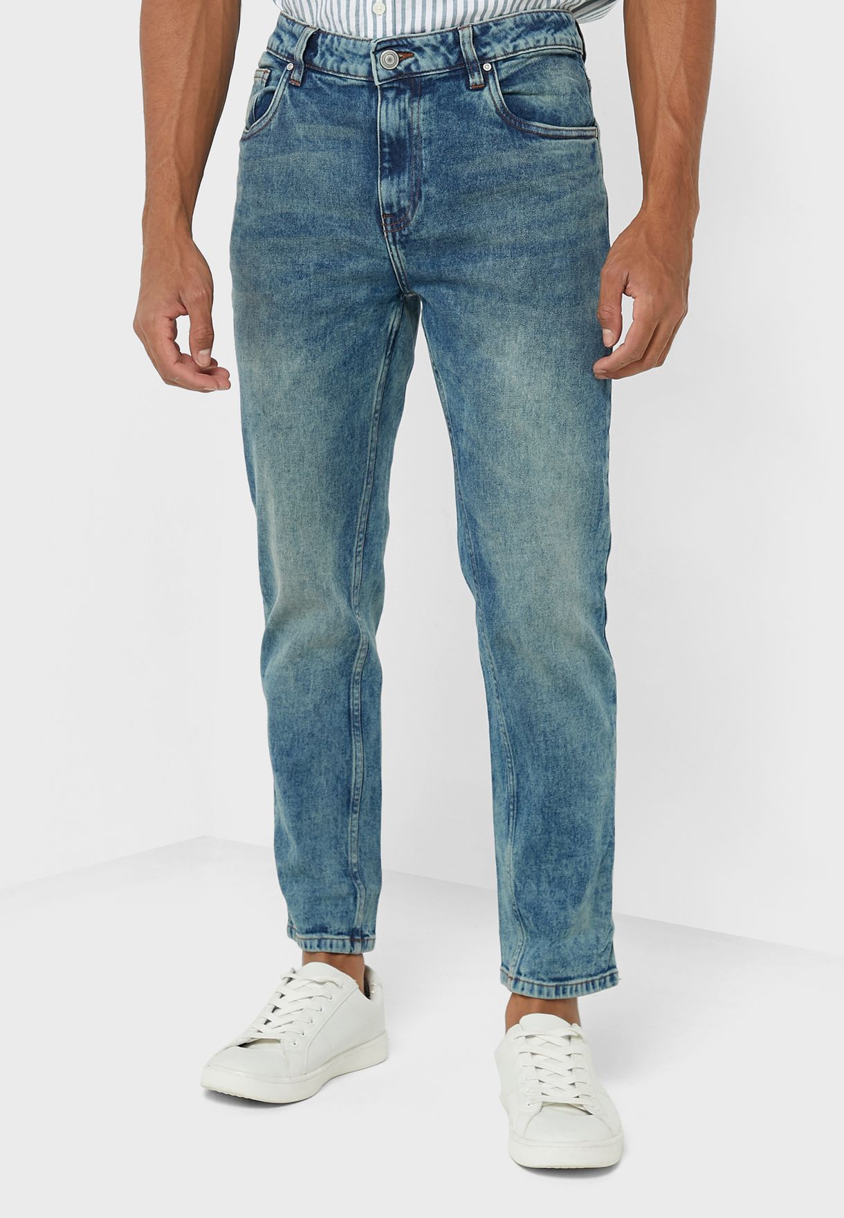 Tapered Fit Washed Jean