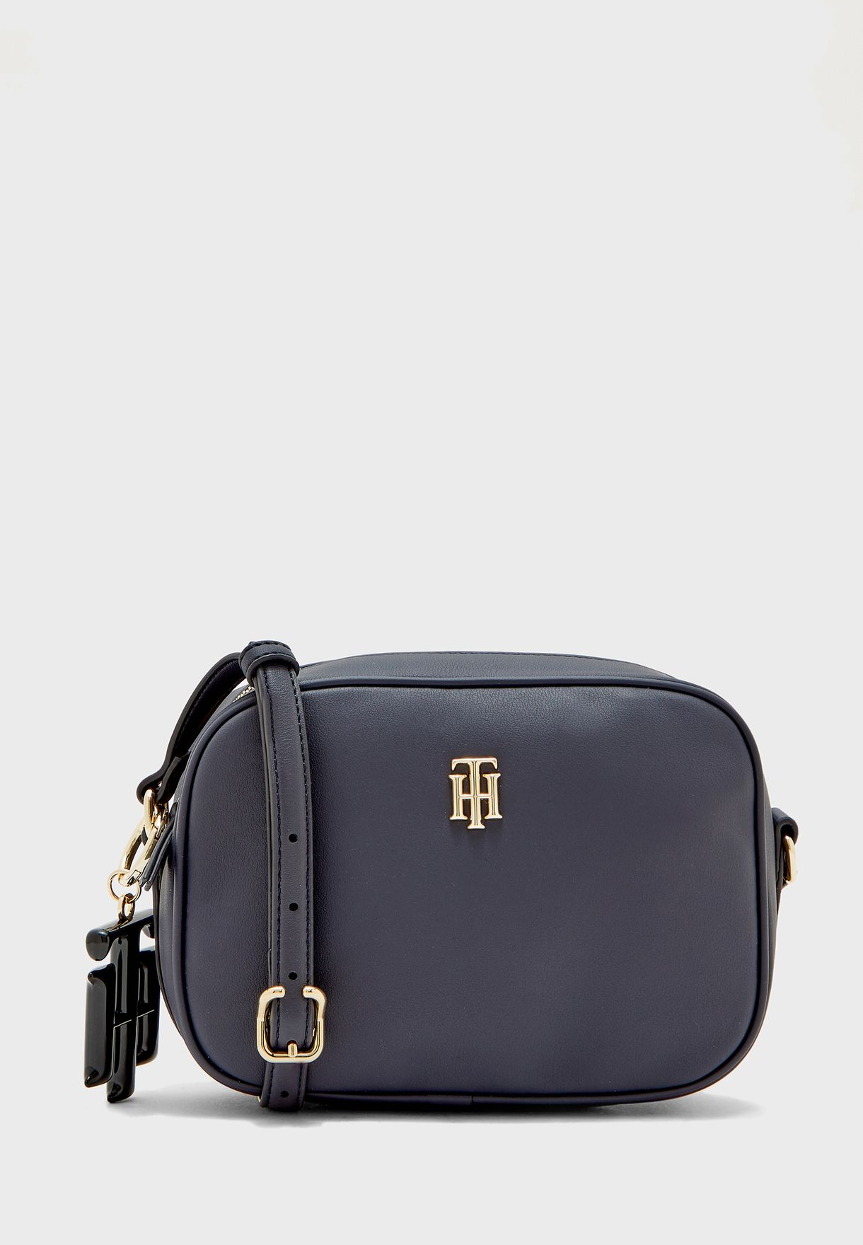 tommy hilfiger chic camera bag