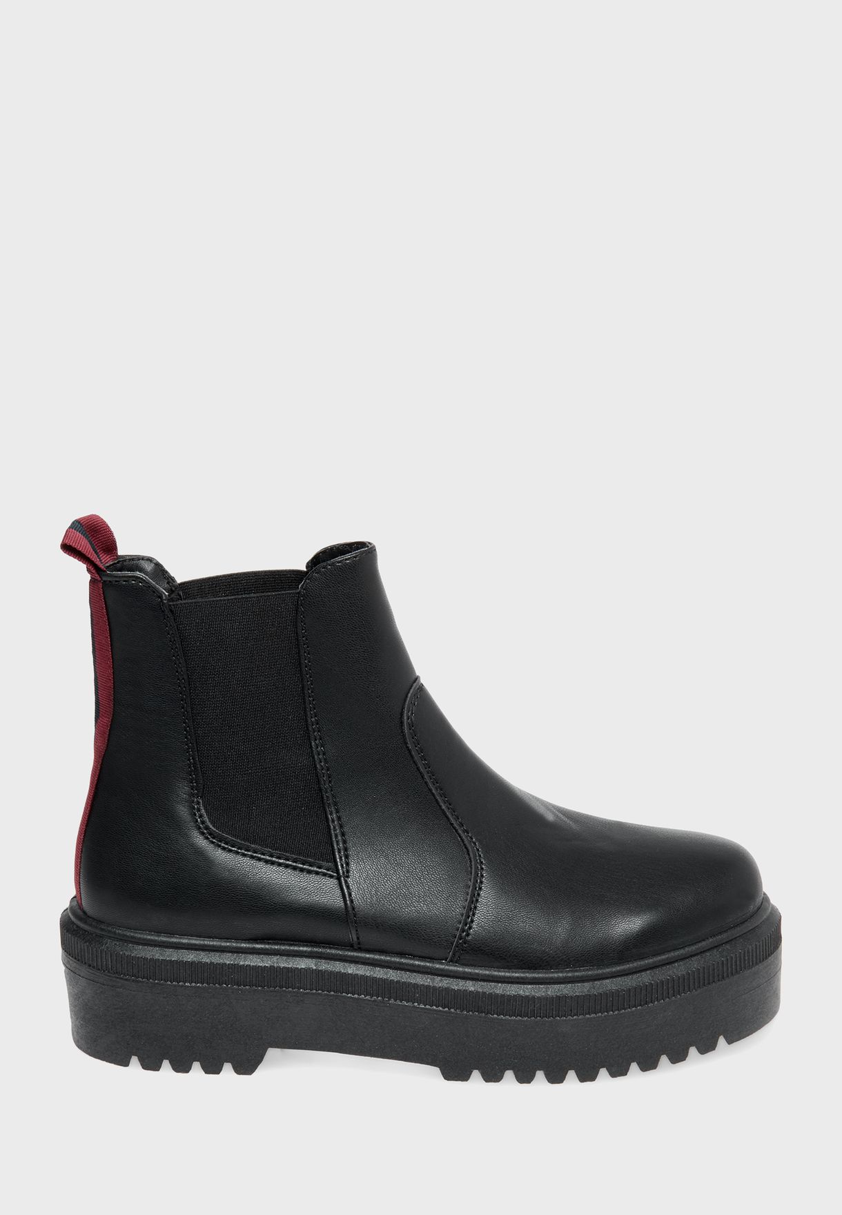 yardley black steve madden