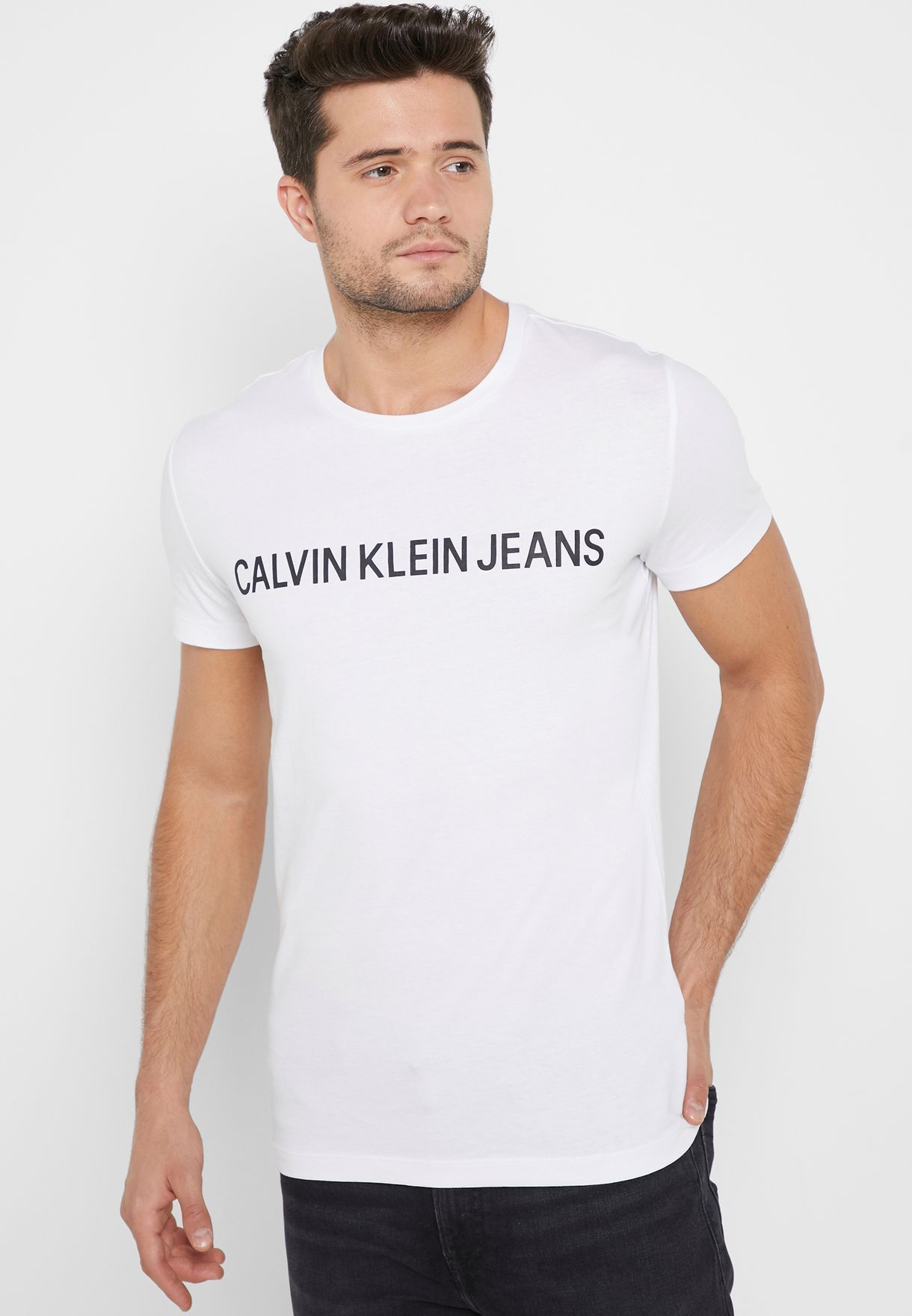 Buy Calvin Klein Jeans white Core Institutional Logo Crew Neck T-Shirt for  Men in MENA, Worldwide | J30J307855112