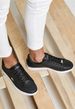 black|اسود