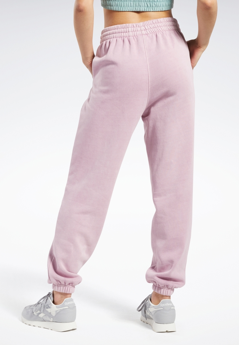 Måler Solformørkelse Syndicate Buy Reebok pink Classics Fleece Sweatpants for Kids in Muscat, Salalah