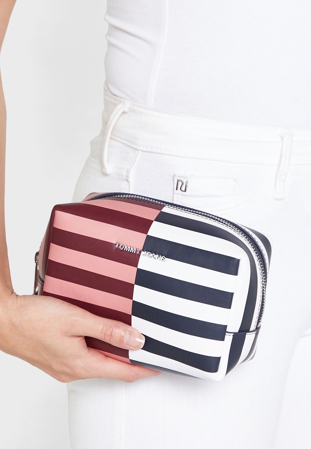 Academia Washbag