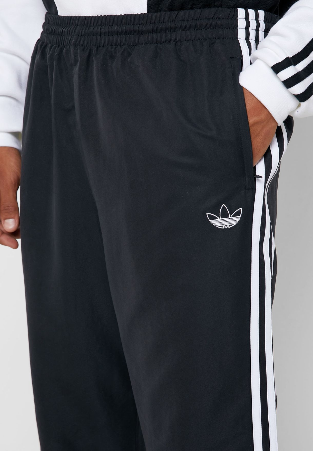 Buy adidas Originals black 3 Stripe Sweatpants for Men in MENA, Worldwide