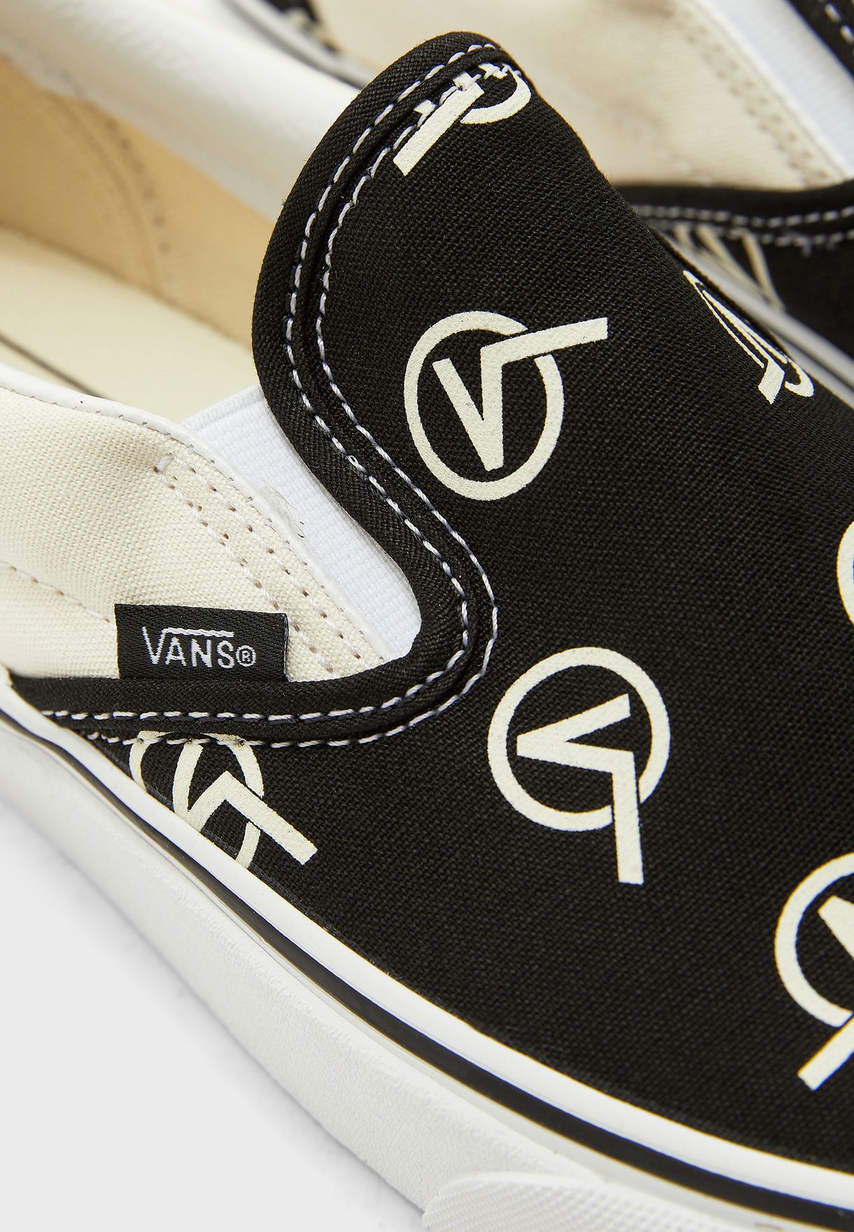 vans ouroboros slip on