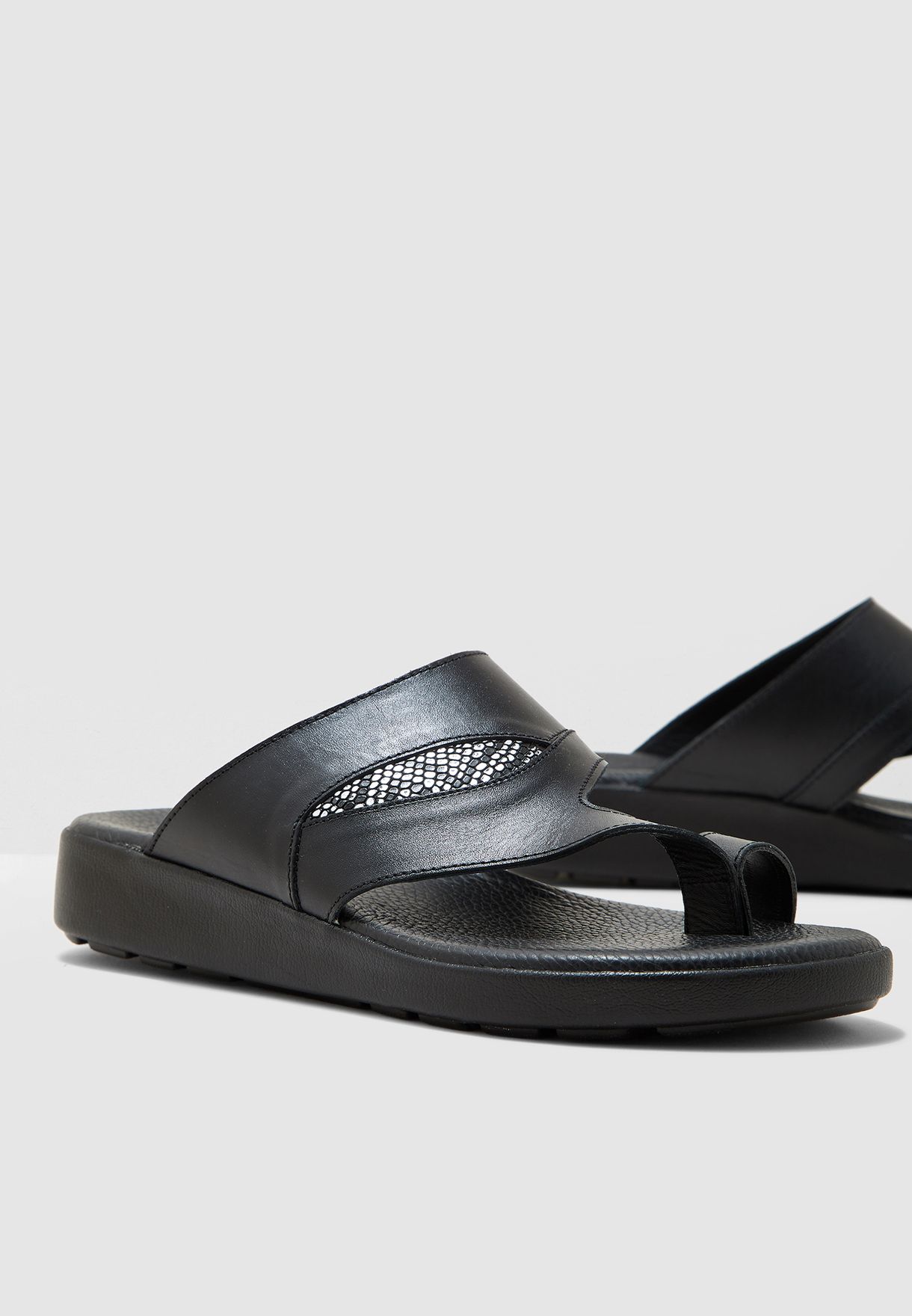 black toe loop sandals