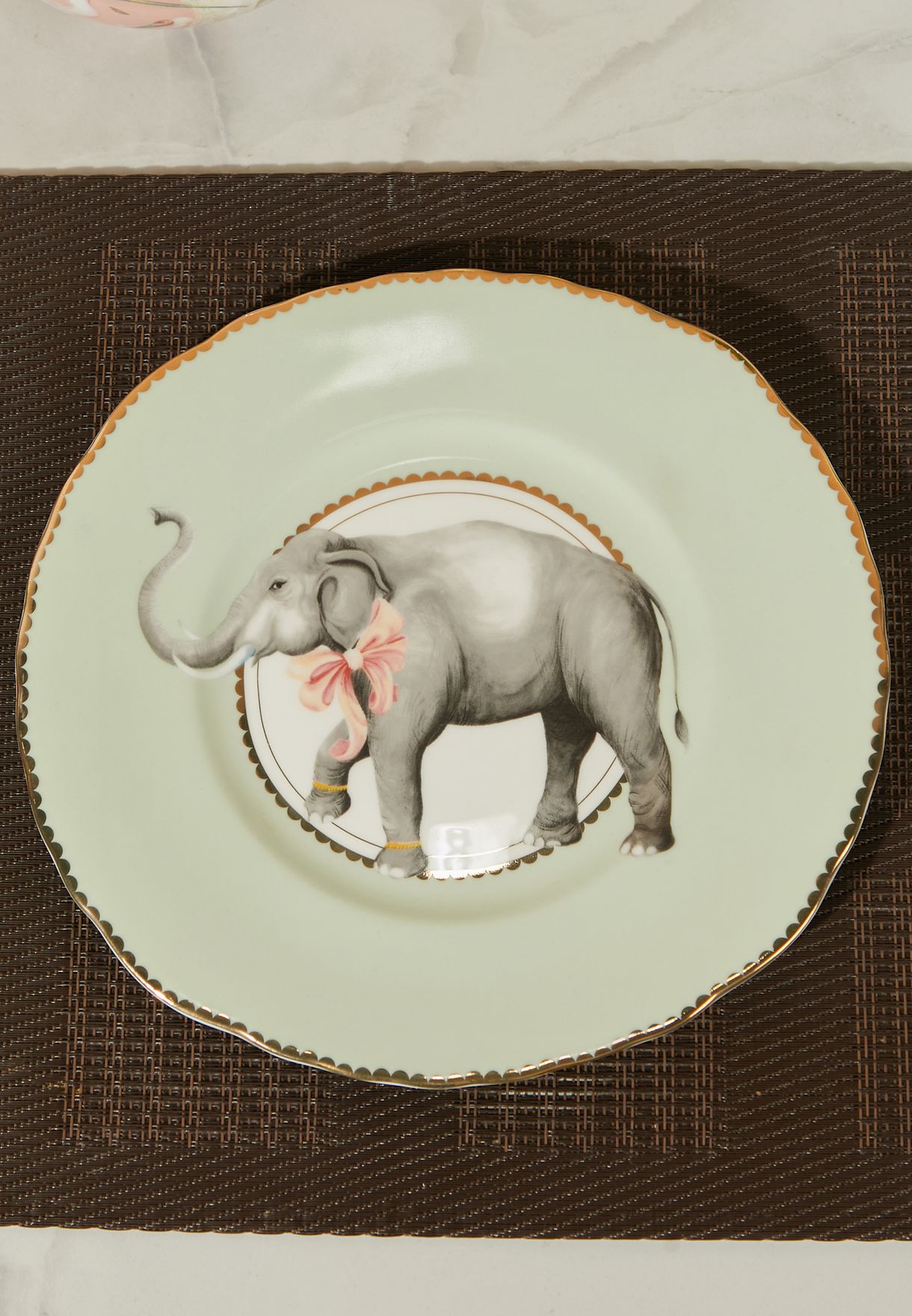 Elephant Design Sandwich Plate