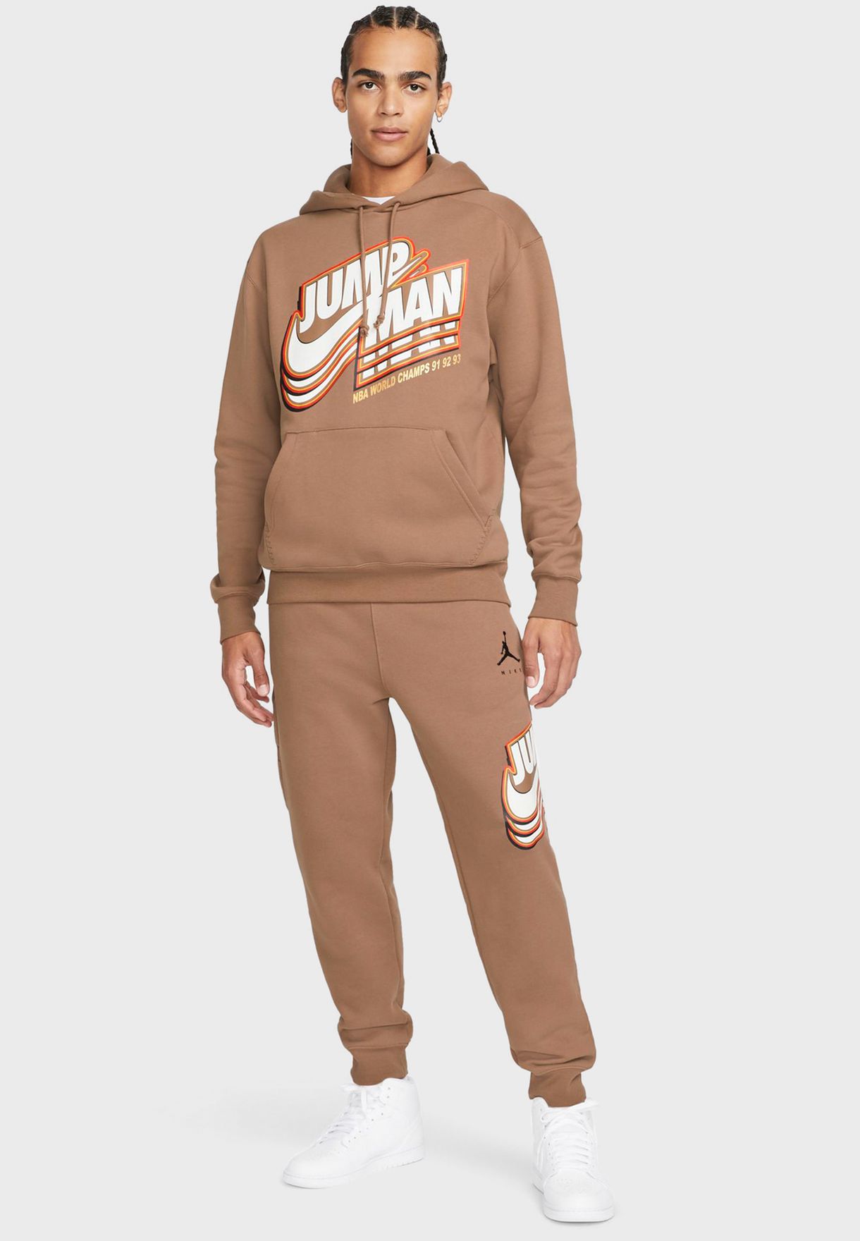 <ul><li>Soft and comfortable poly-cotton fabric</li><li>Hoodie with adjustable drawstrings and long sleeves</li><li>Dual side slip in kangaroo pocket</li><li>Nike Jordan Jumpman logo branding print</li><li>Each item sold separately</li></ul>