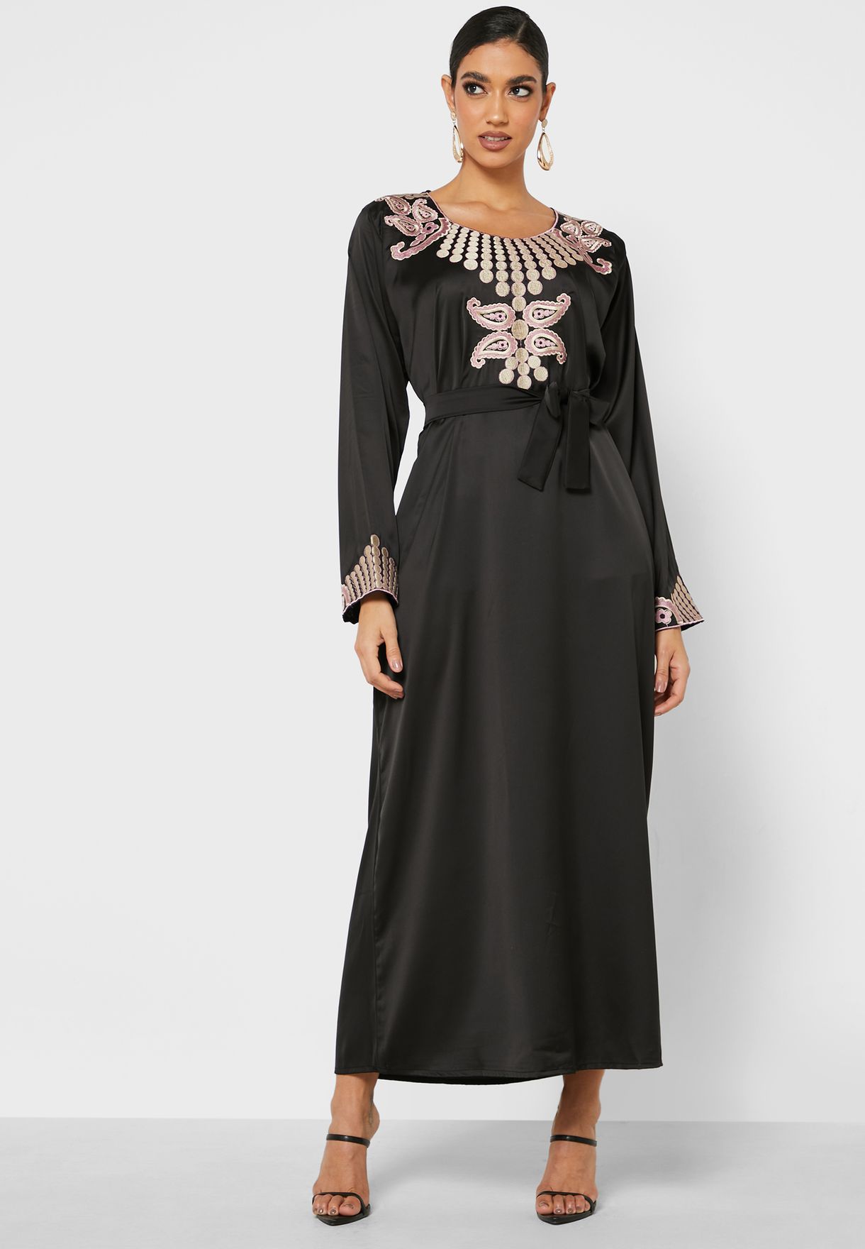 Buy Hayas Closet black Embroidered Neck Jalabiya for Women in Riyadh ...
