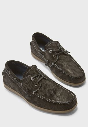 buy boat shoes online