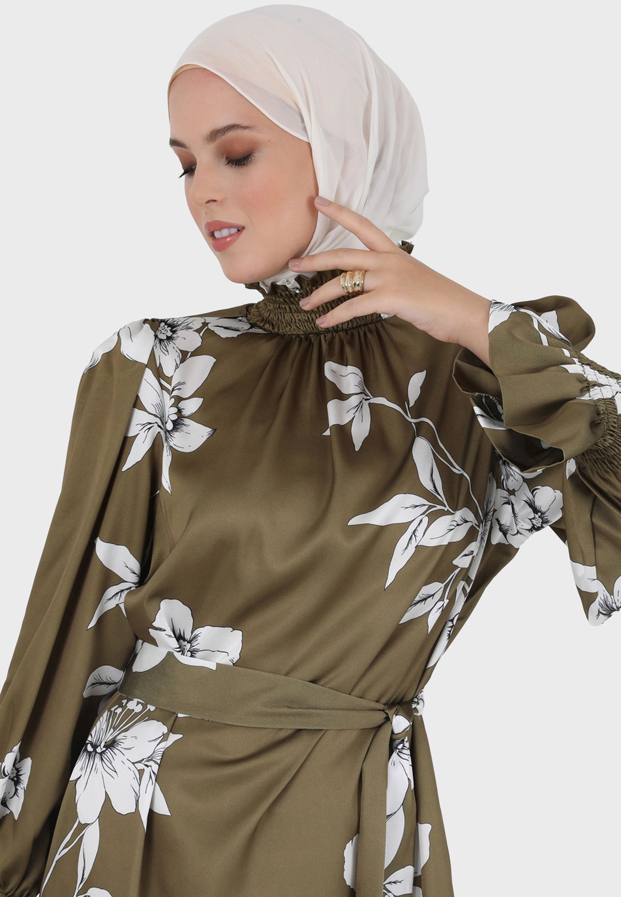 فستان بطباعة زهور