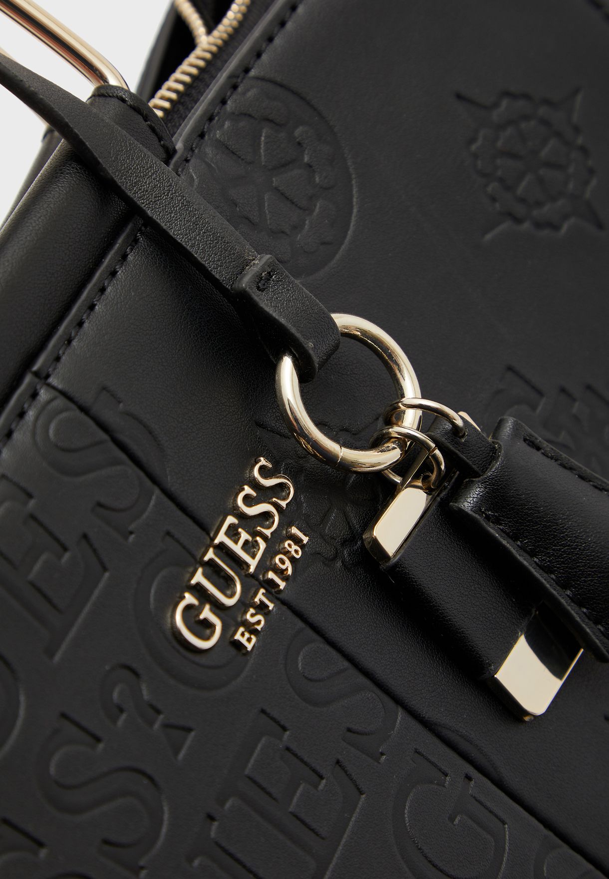 guess kaylyn satchel