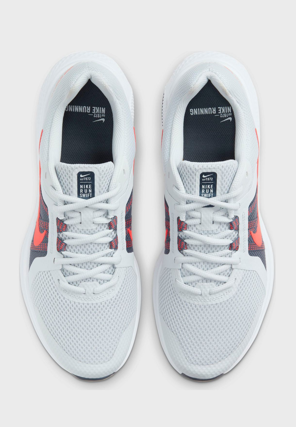 Buy Nike white Run Swift 2 for Men in MENA, Worldwide
