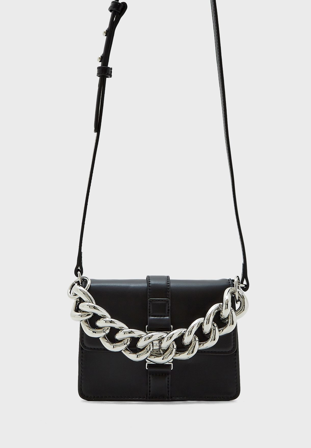 Item Chain Crossbody