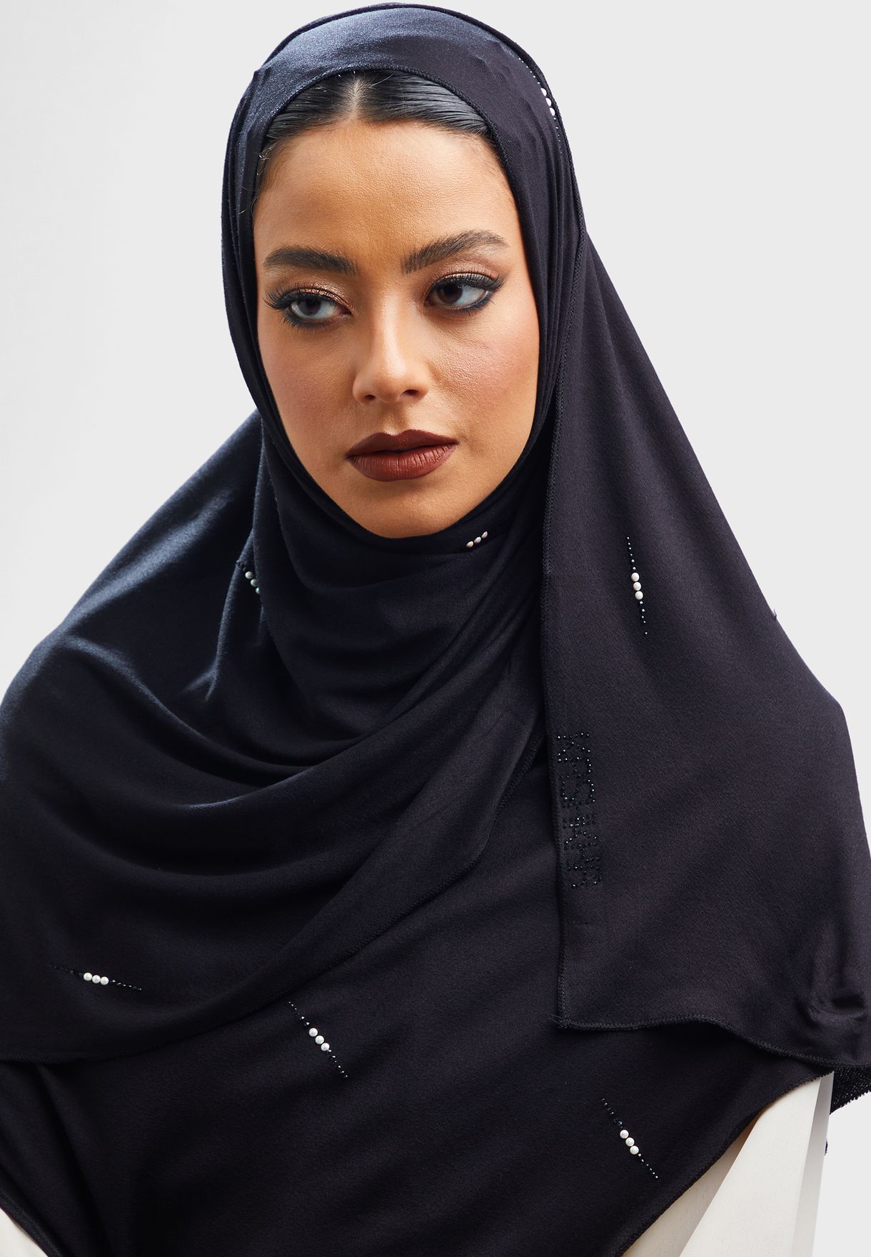 Buy Kashkha black Jersey Hijab With Stone for Women in MENA, Worldwide