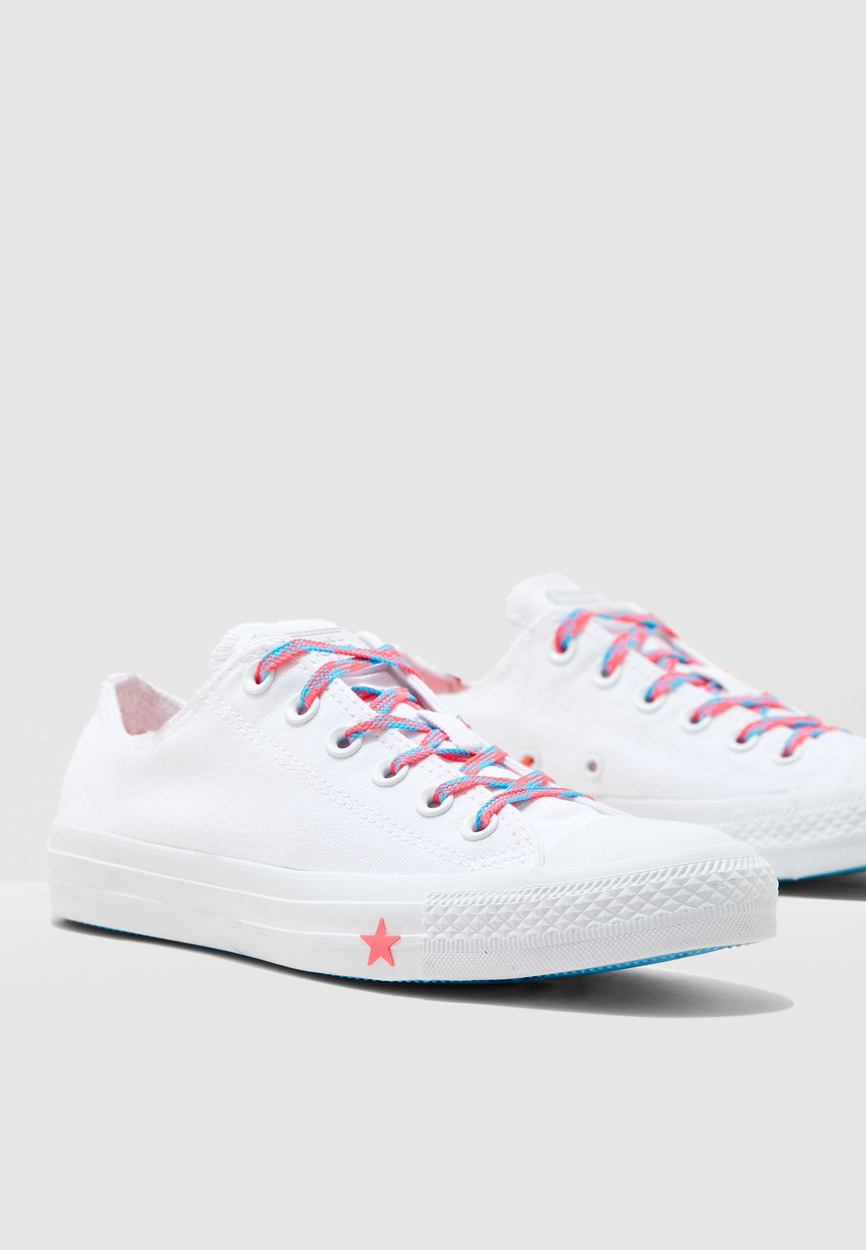 Buy Converse white Chuck Taylor All Star for Women in MENA, Worldwide |  564117C-102