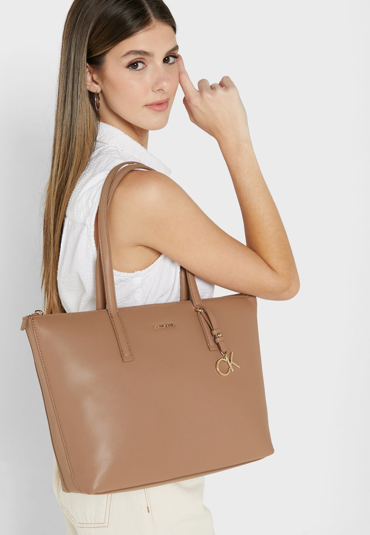 Buy Calvin Klein beige Must Medium Tote Bag for Women in Muscat, Salalah
