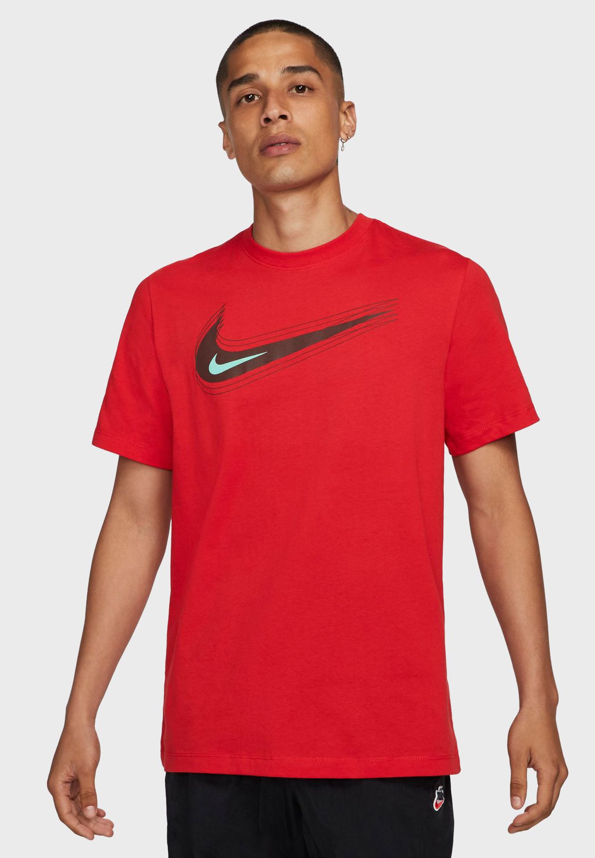 Buy Nike red NSW Swoosh T-Shirt for Kids in MENA, Worldwide