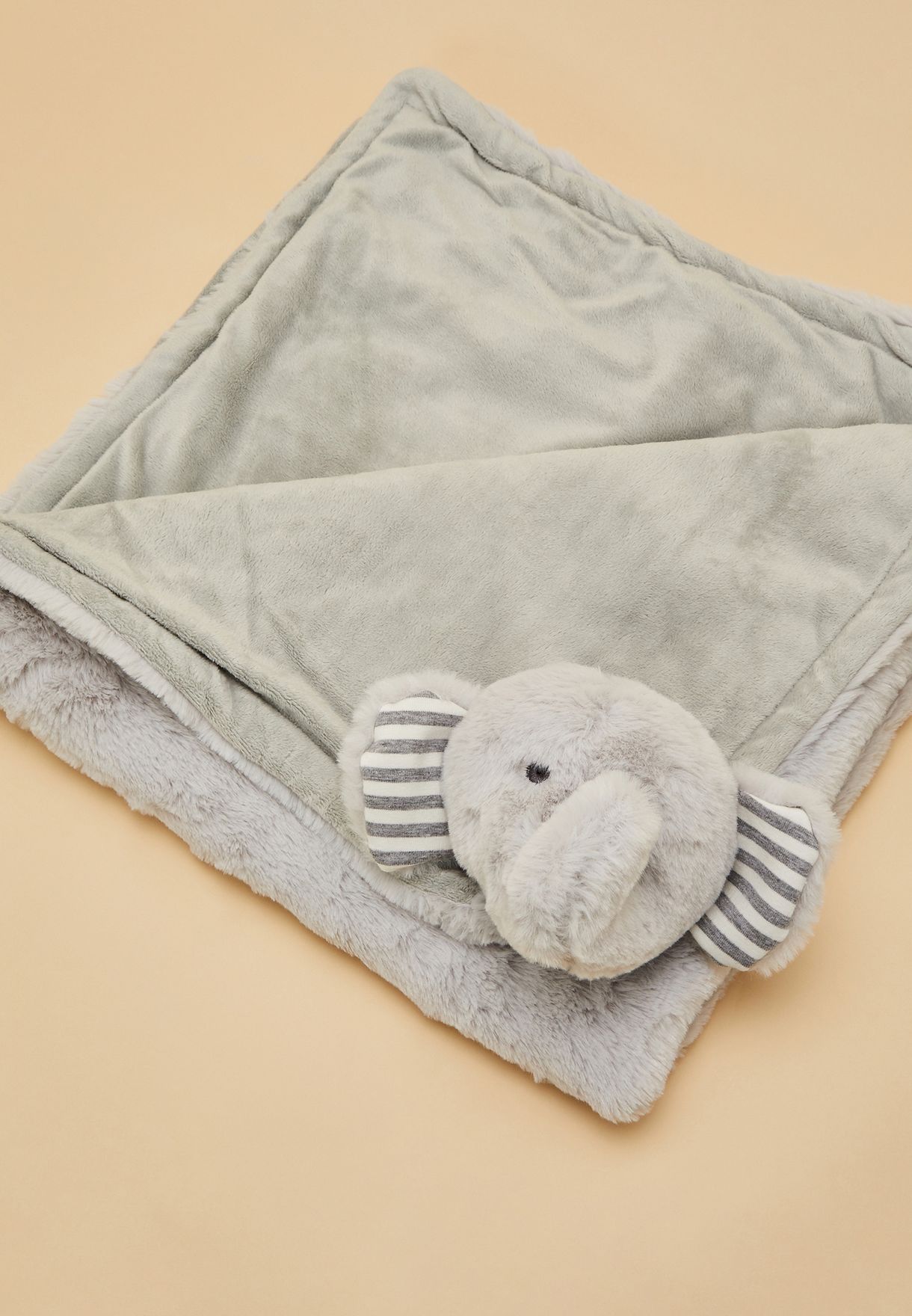 بطانية صغيرة برأس فيل