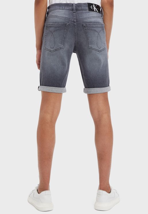 Calvin Klein Jeans Men Chino Shorts In UAE online - Namshi