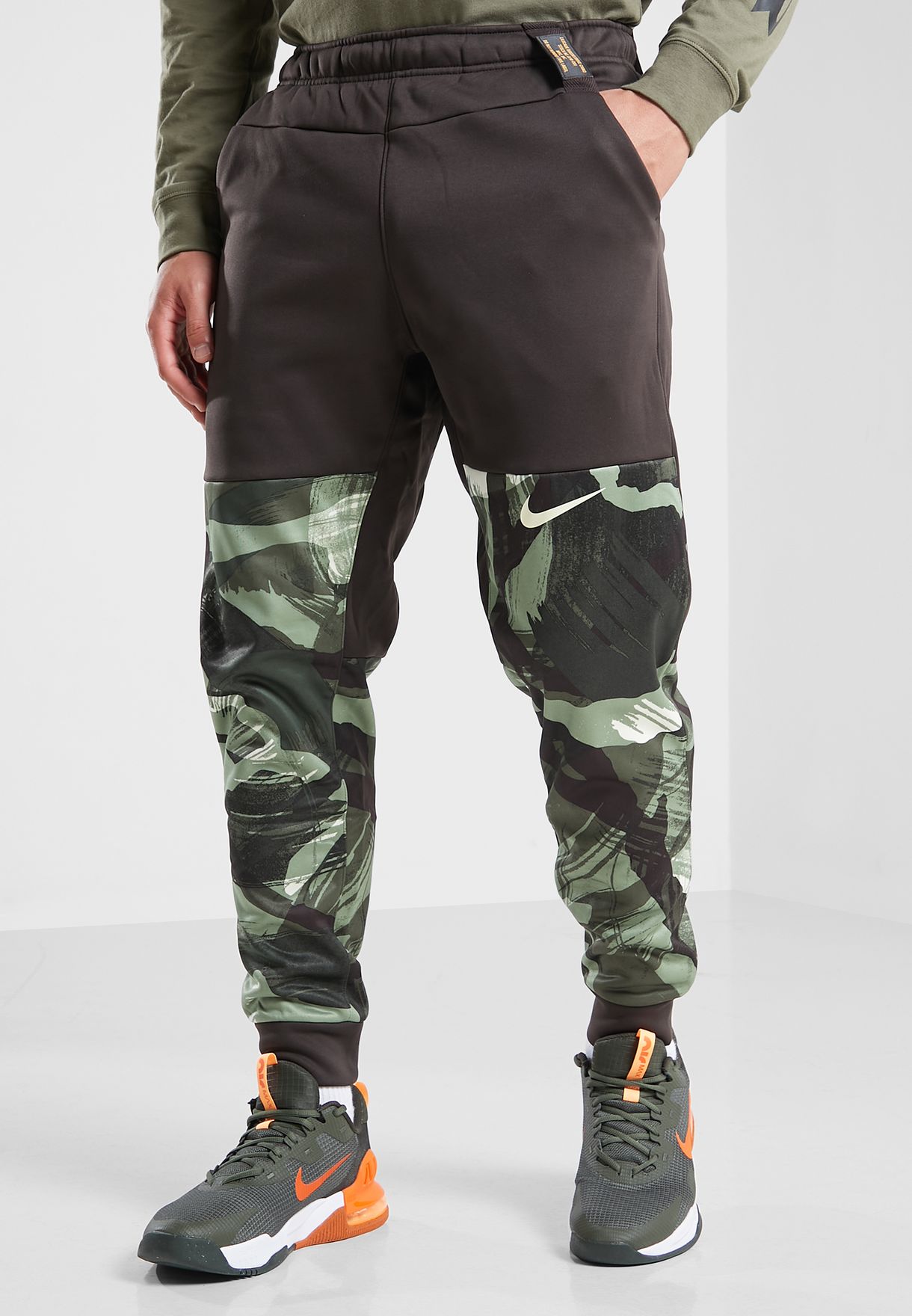 Buy Nike brown Therma Fit Taper Camo Sweatpants for Men in MENA, Worldwide