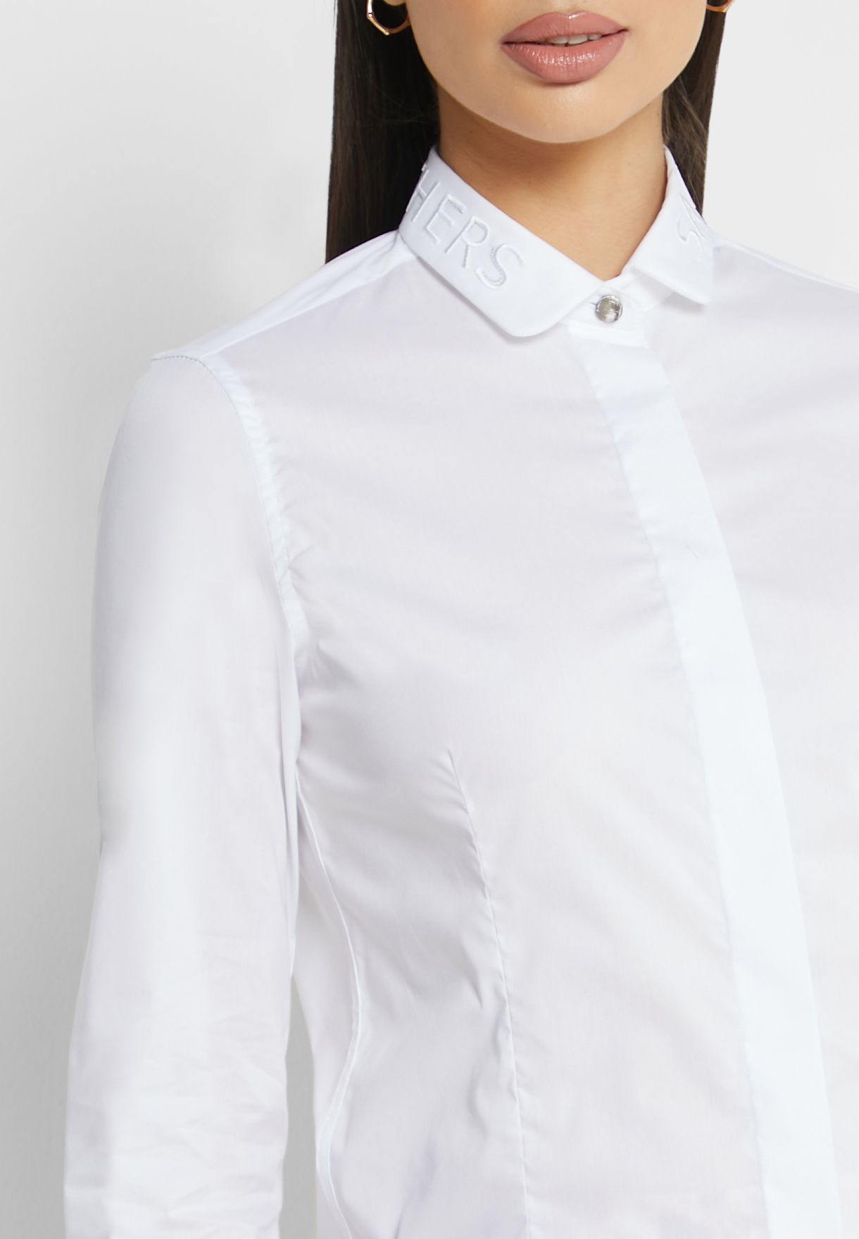 embroidered collar shirt