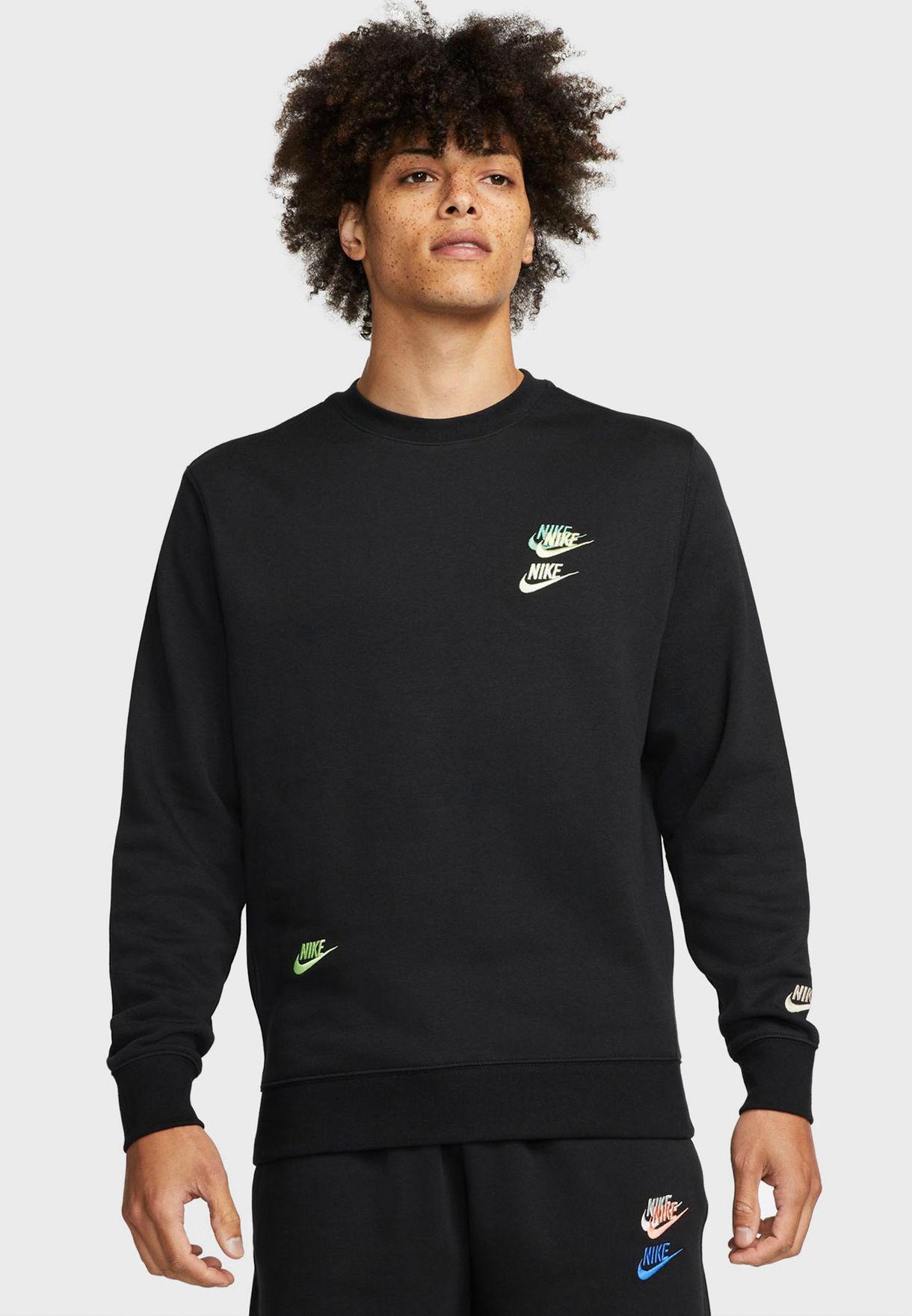 Buy Nike black Nsw Logo Sweatshirt for Men in Riyadh, Jeddah
