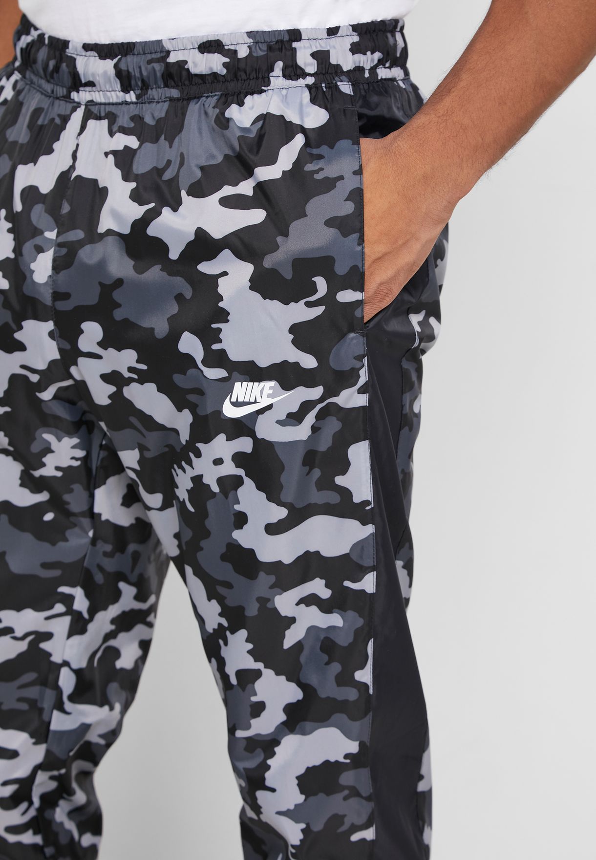 nike black camo sweatpants