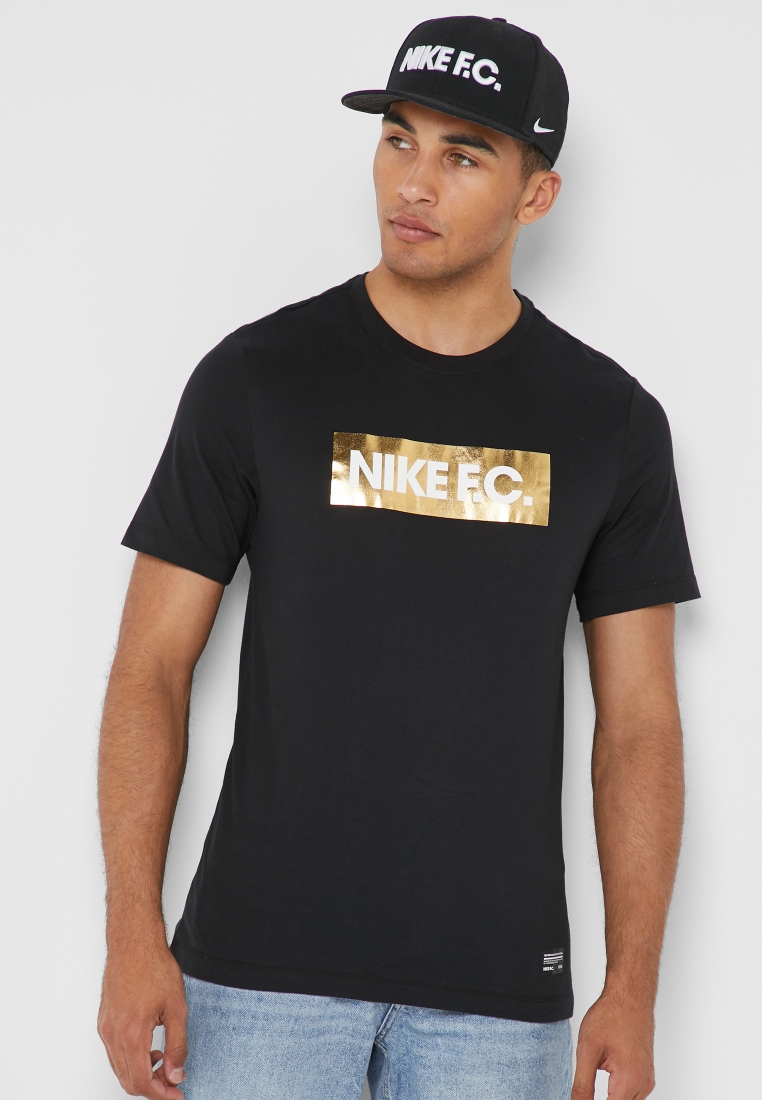 Nike black Gold Block T-Shirt for Men in Worldwide