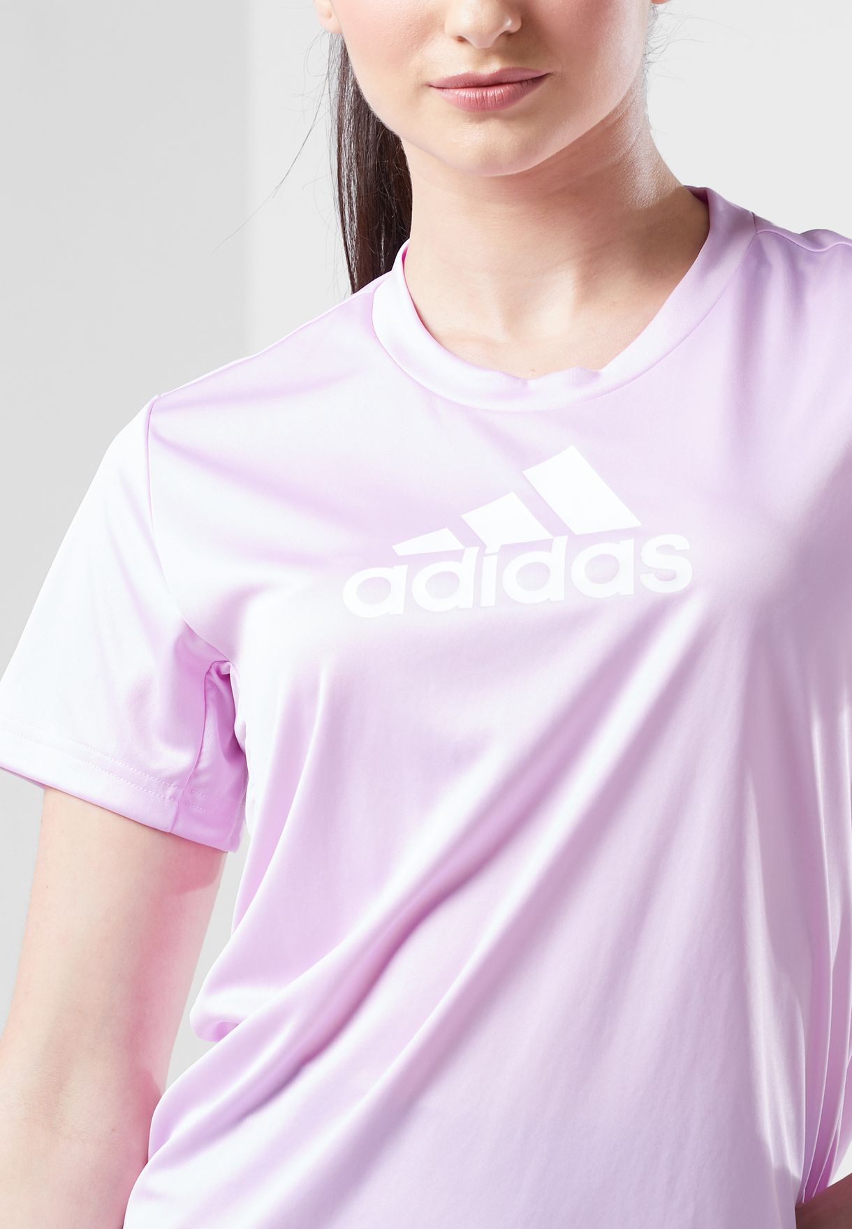 Essential Logo T-Shirt