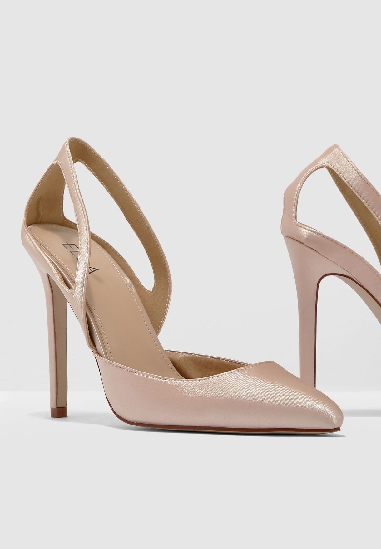 pointed toe court shoes