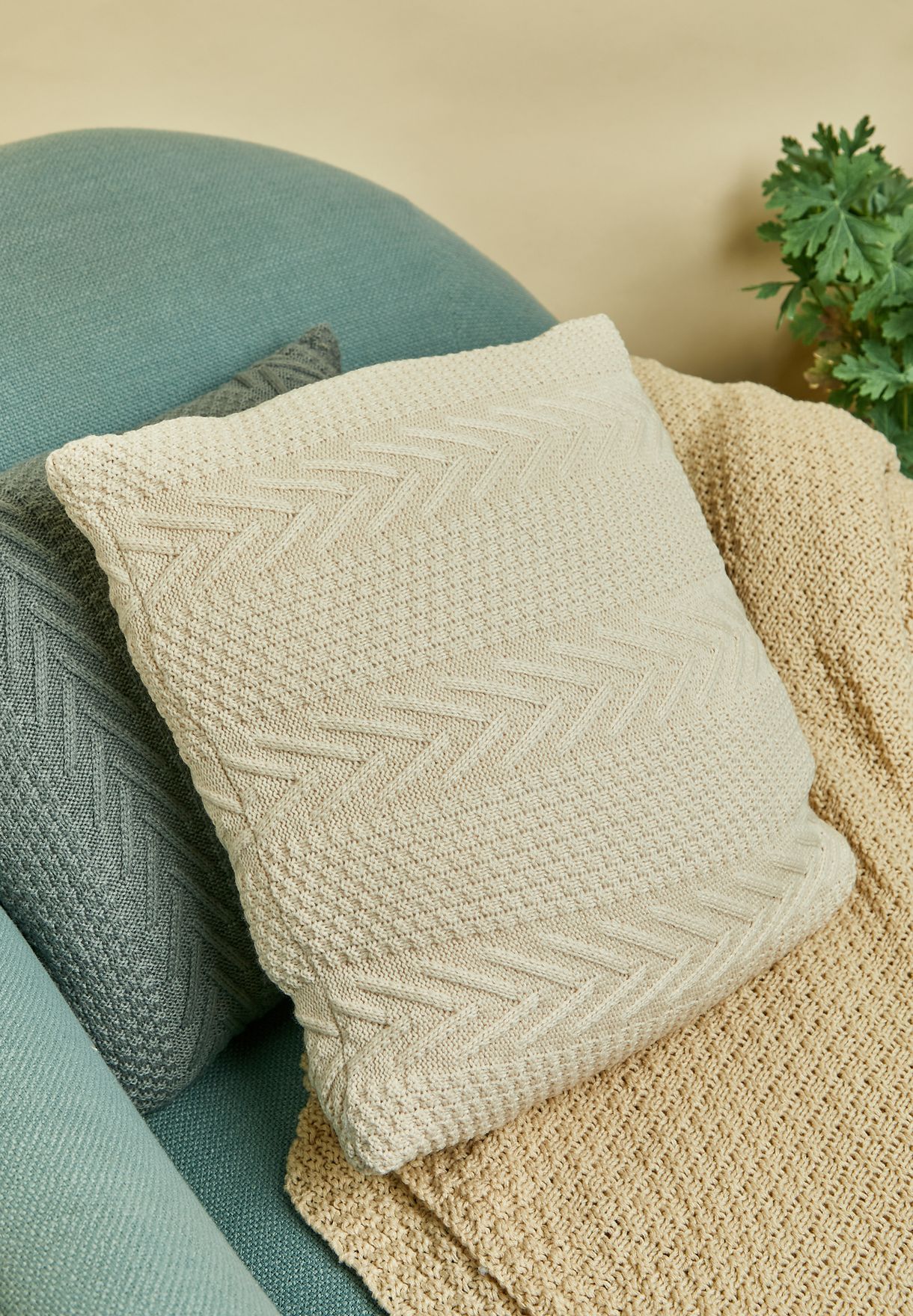 Beige Knitted Cushion With Insert 45X45Cm