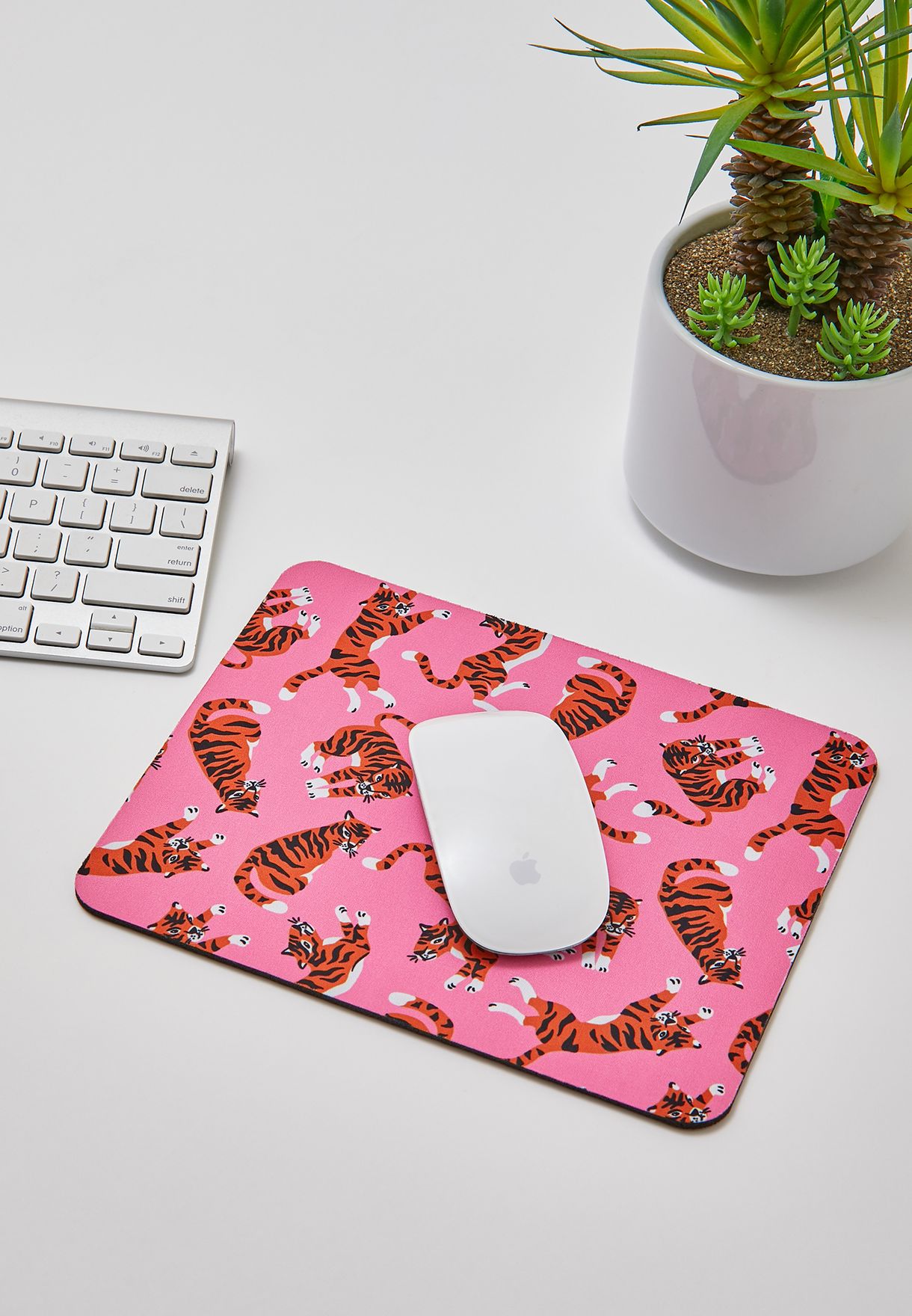 Shop Typo Prints Tiger Print Mouse Mat 141933 26 For Women In Uae