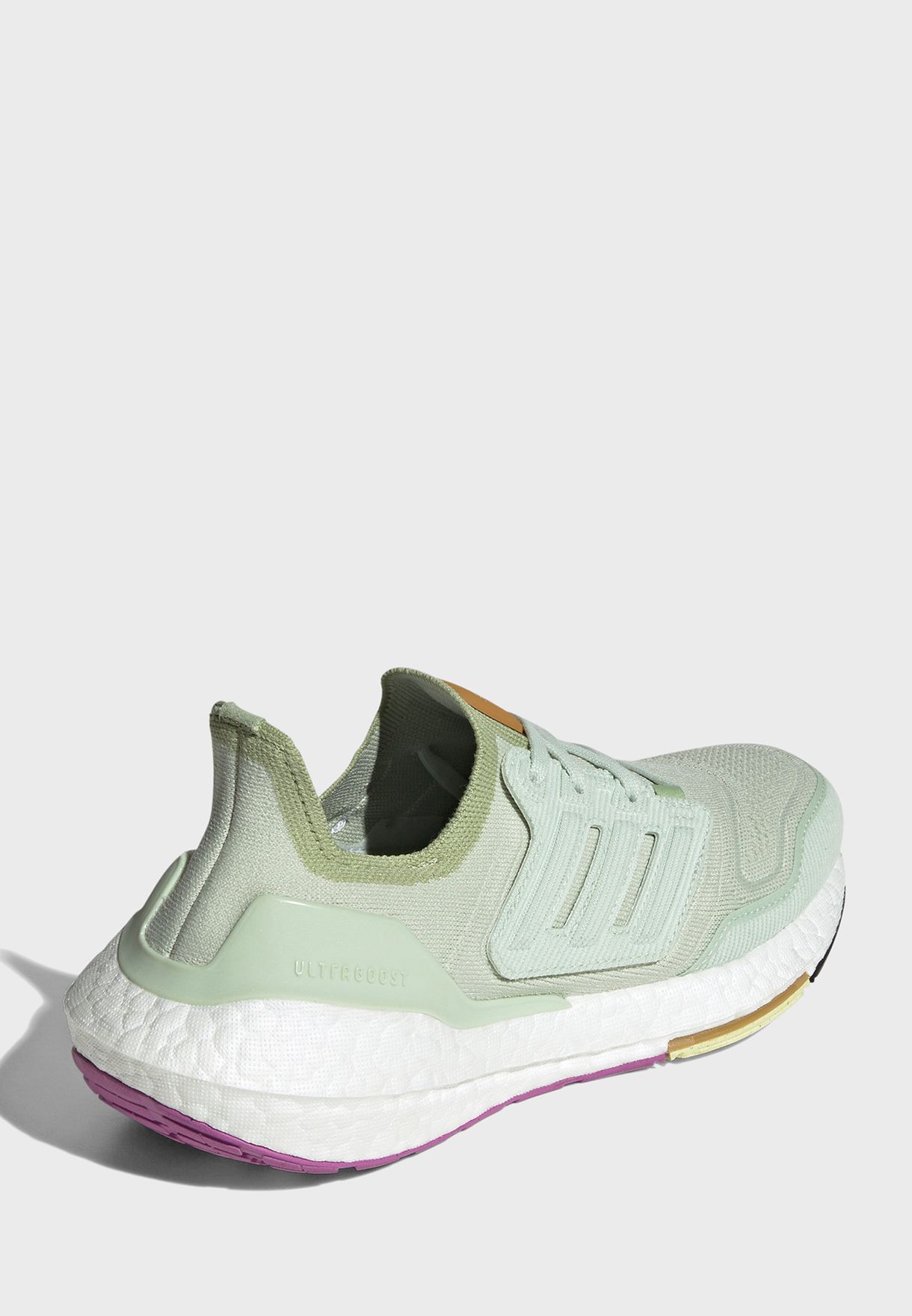 Ultraboost 22 W