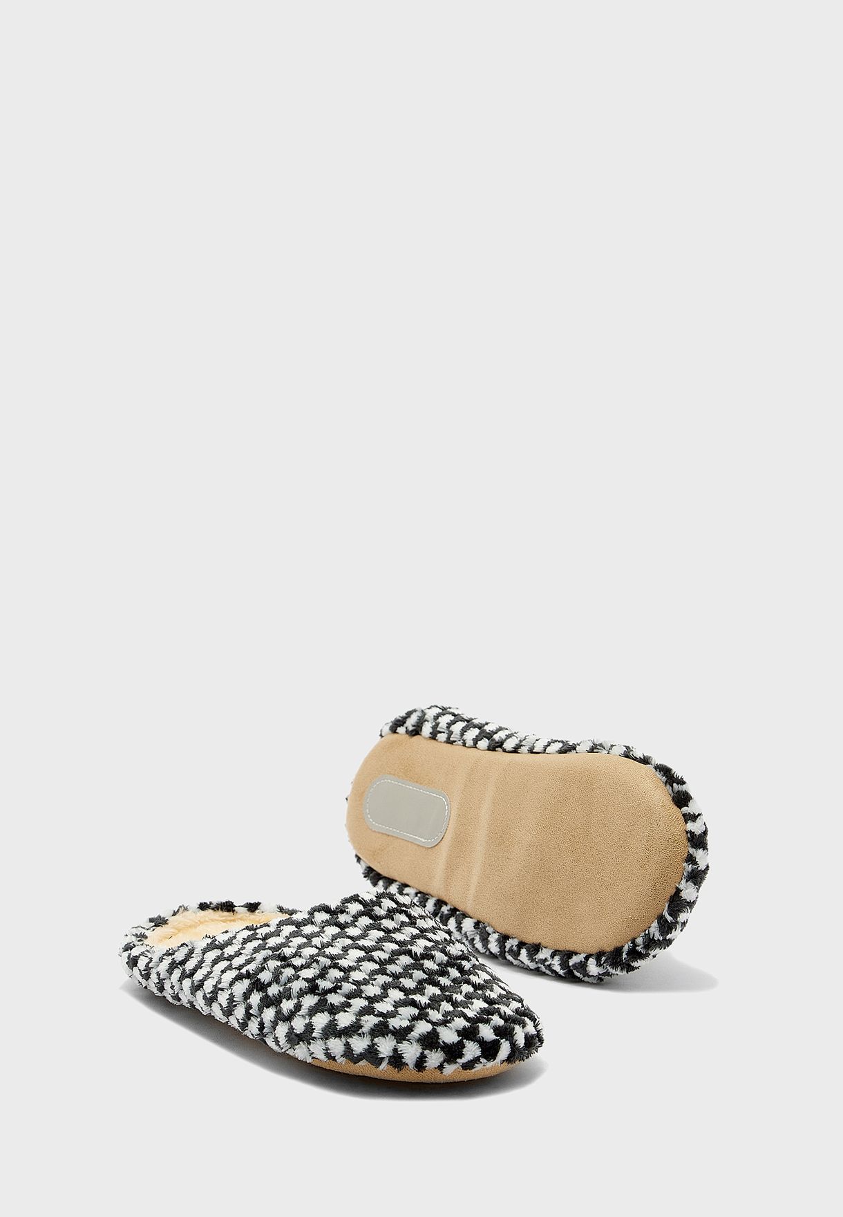 Textured Closed Toe Bedroom Slippers