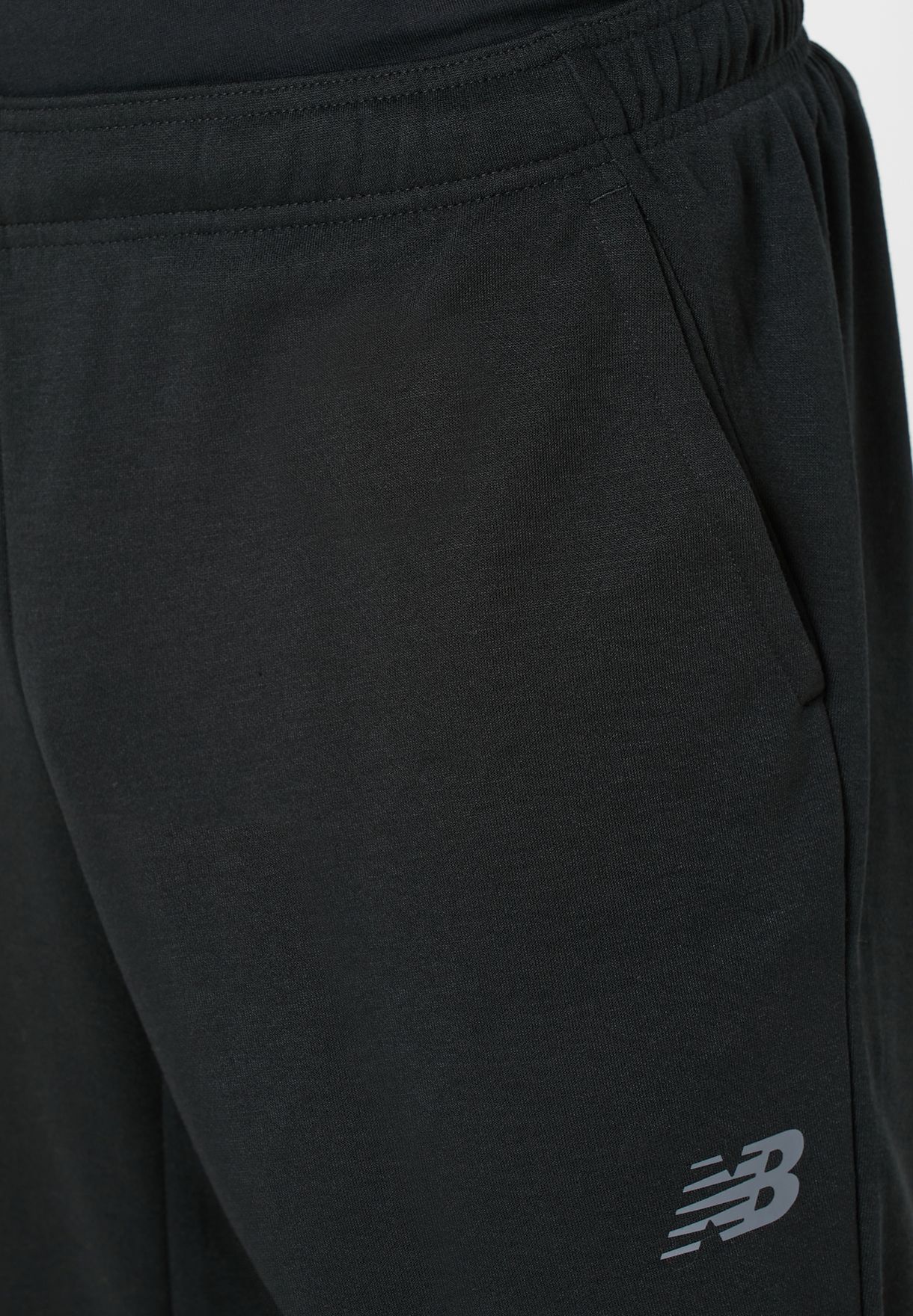 Buy New Balance black Tenacity Cuffed Sweatpants for Men in MENA, Worldwide