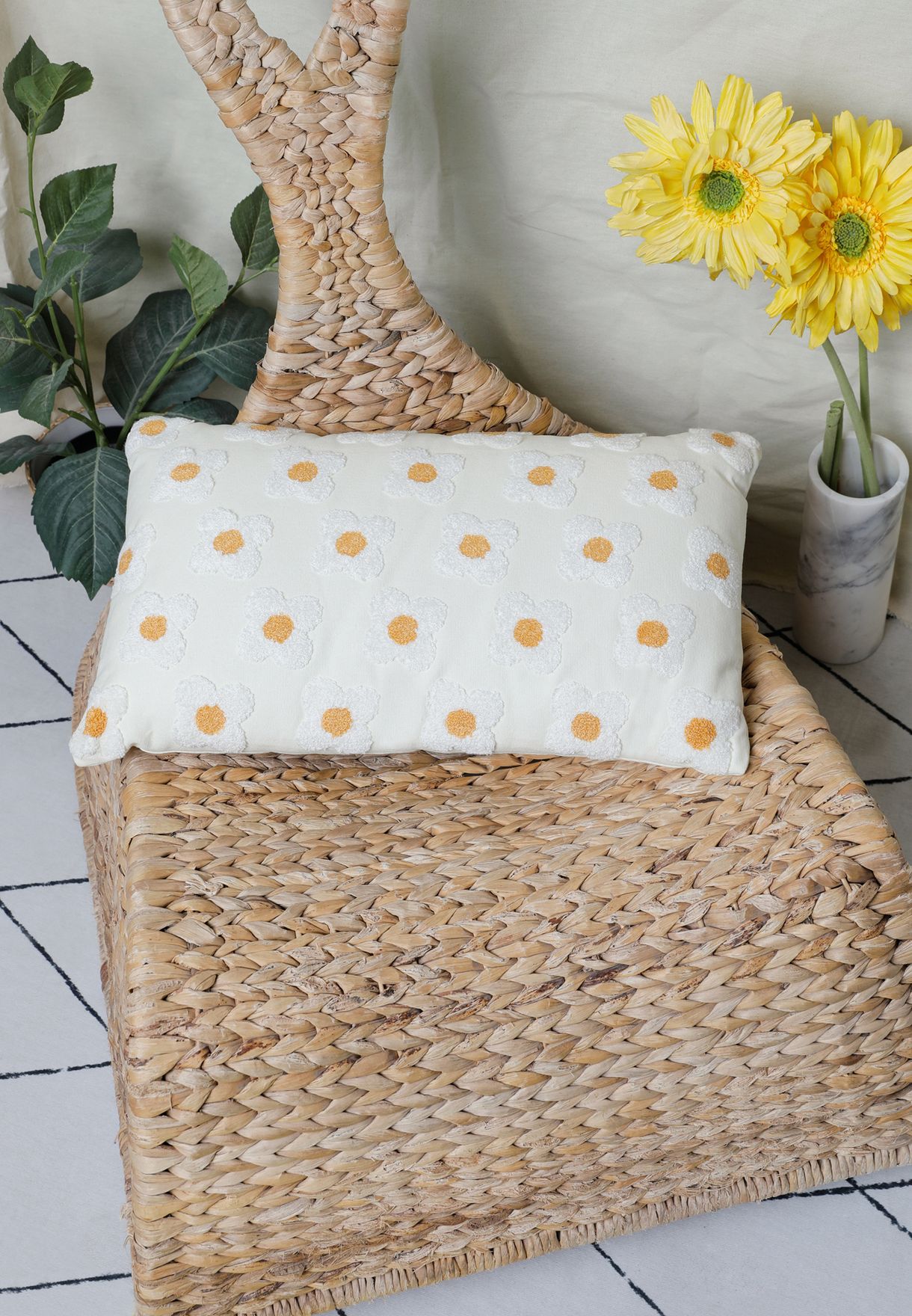 Patterned Cushion With Insert