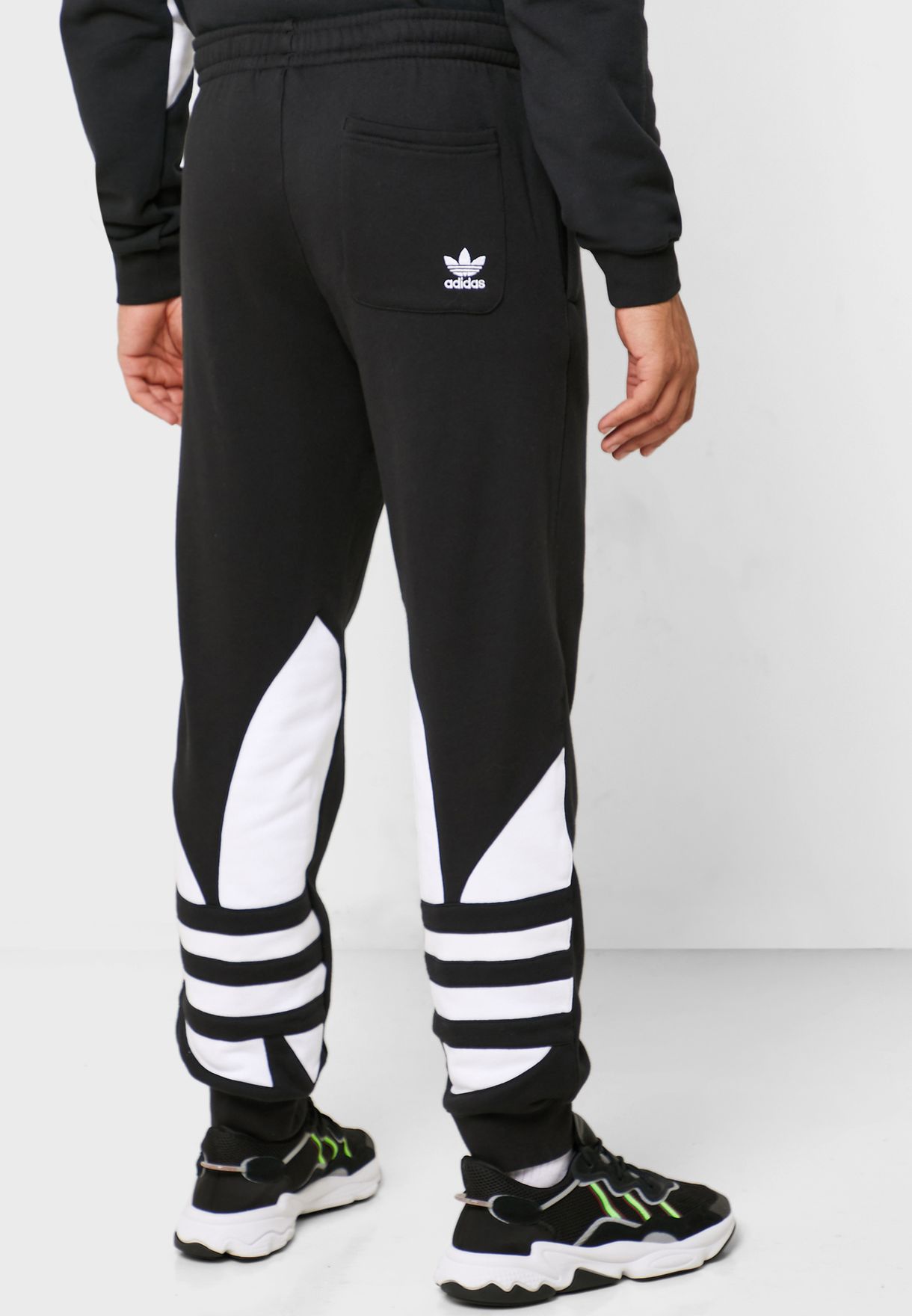 Buy adidas Originals black adicolor Big Trefoil Sweatpants for Men in ...
