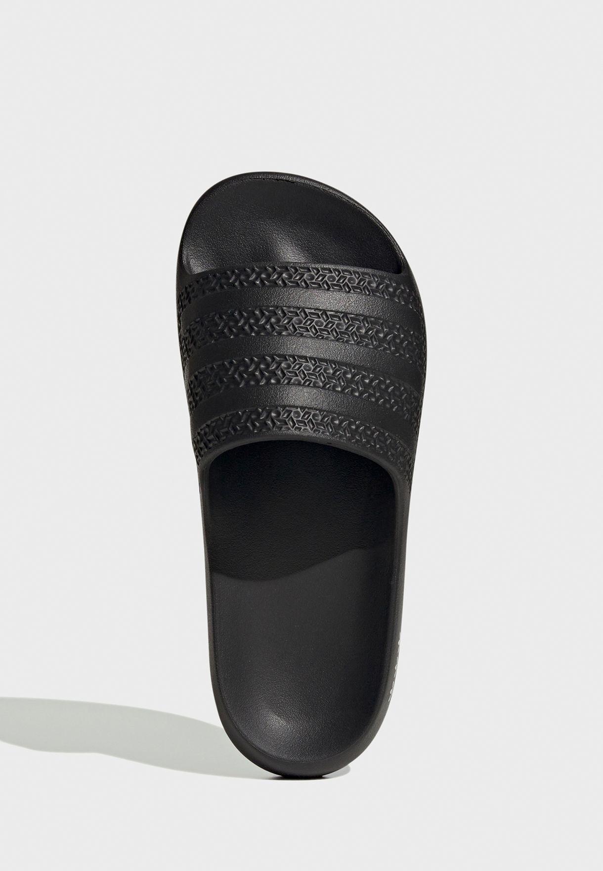 Adilette Ayoon