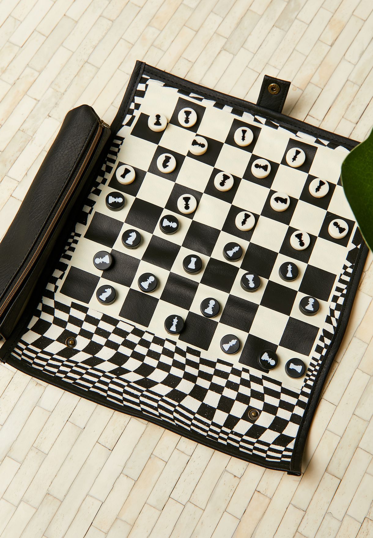 مجموعة من لعبة شطرنج وداما