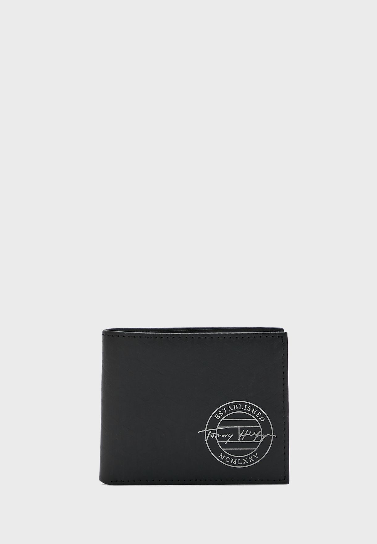 محفظة صغيرة بشعار الماركة