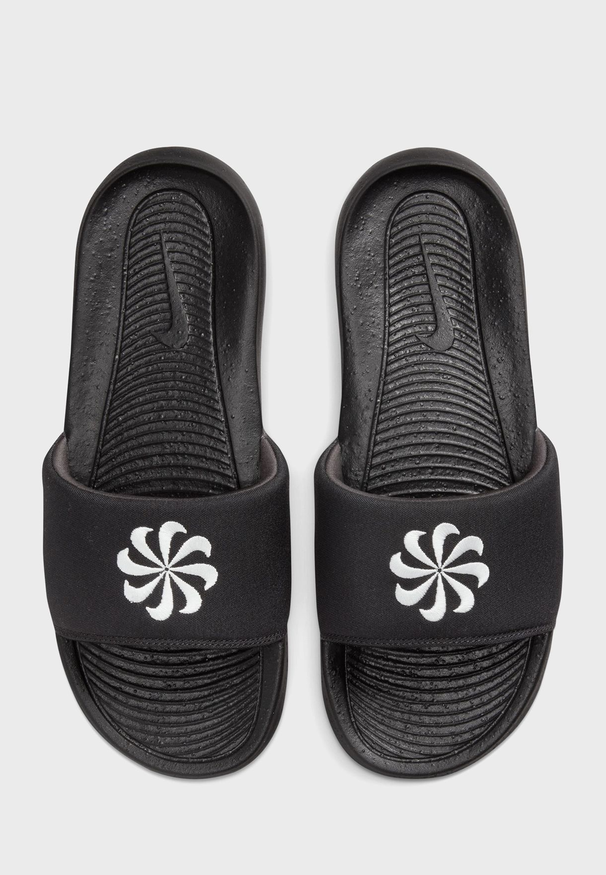 Buy Nike black Victori One Nn Slide for Men in Dubai, Abu Dhabi