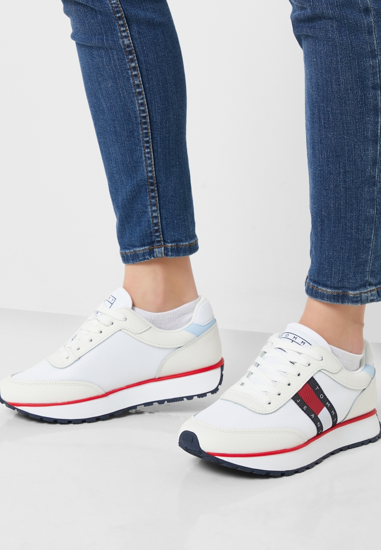 gammelklog spektrum Situation Buy Tommy Hilfiger white Sutton Low Top Sneakers for Women in MENA,  Worldwide