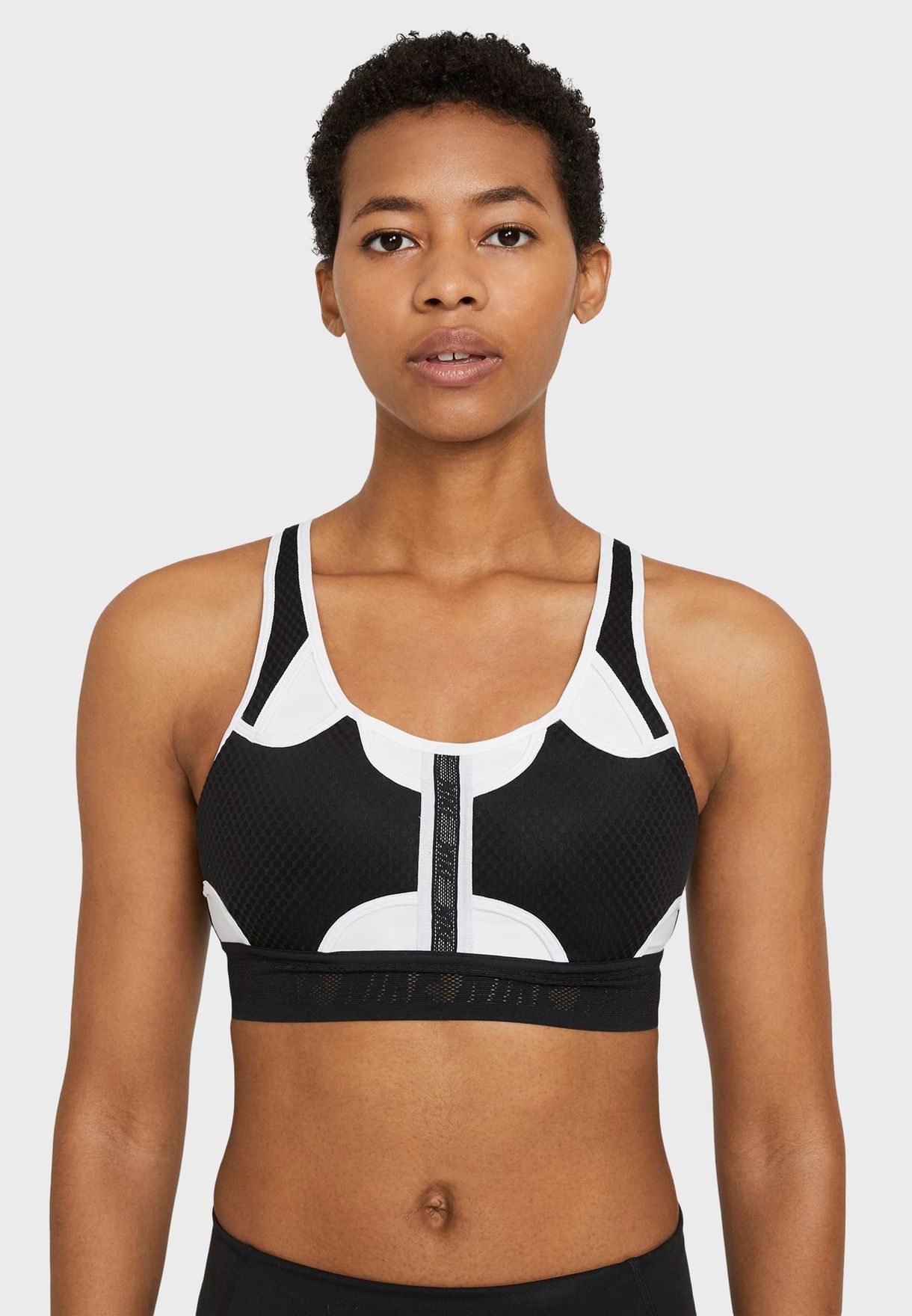 Buy Nike black Swoosh Ultrabreathe Bra for Women in MENA, Worldwide
