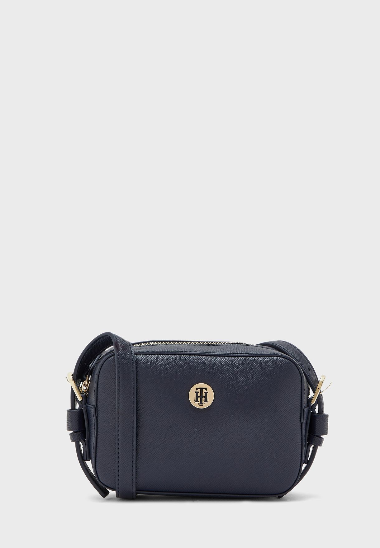 tommy hilfiger camera bag